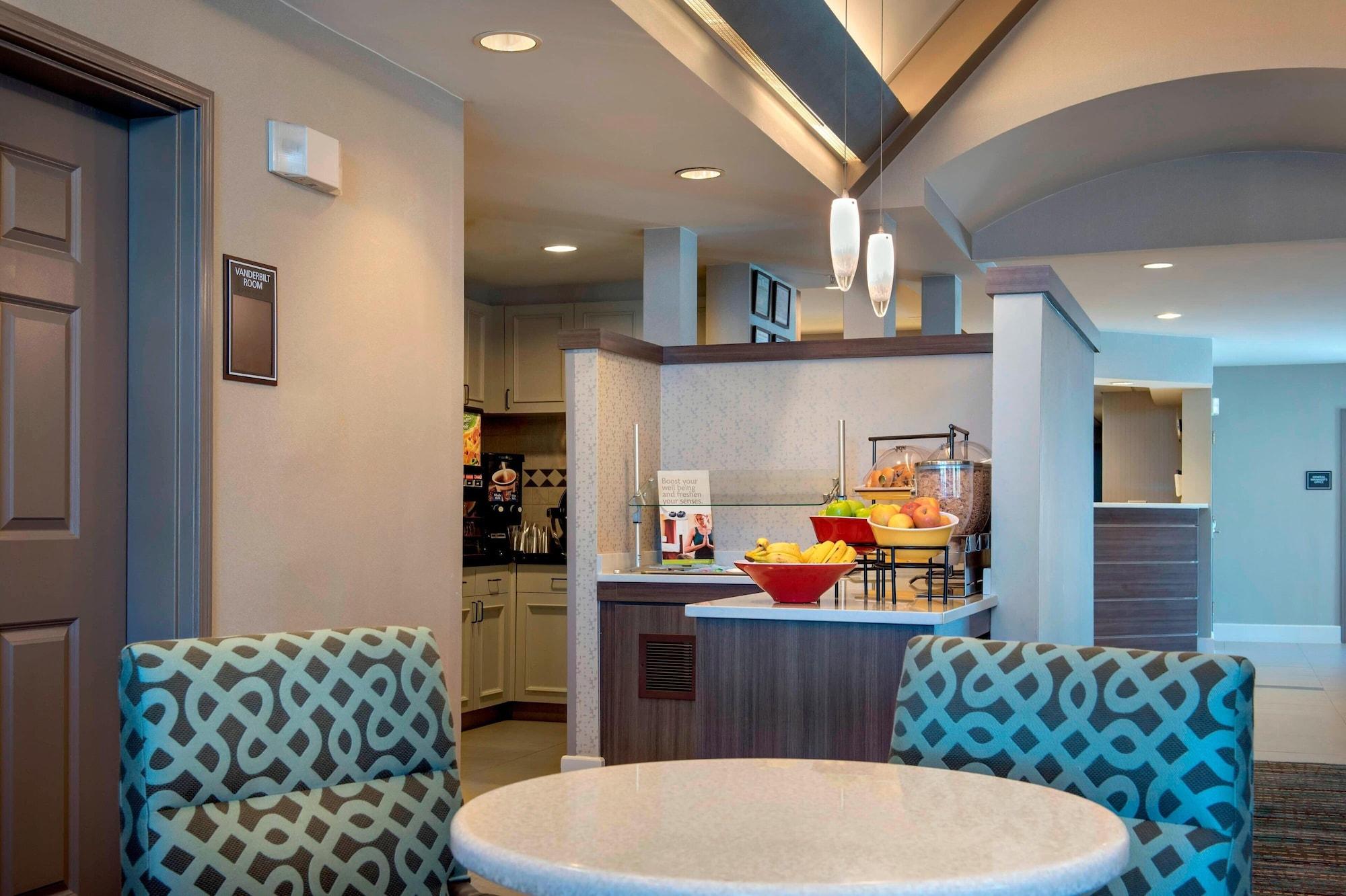 Restaurant Residence Inn By Marriott Long Island Hauppauge