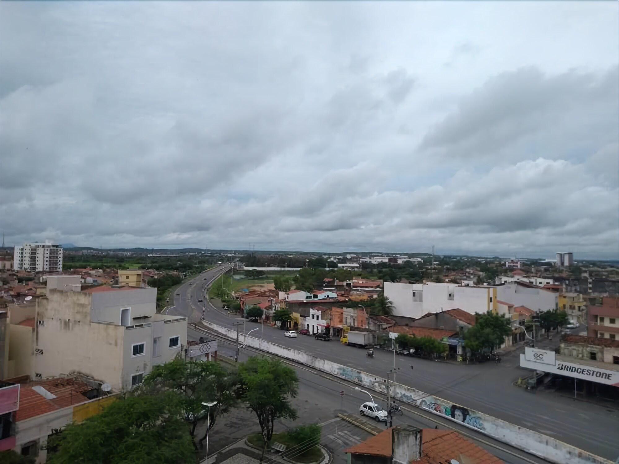 Vista Exterior Letiva Hotel