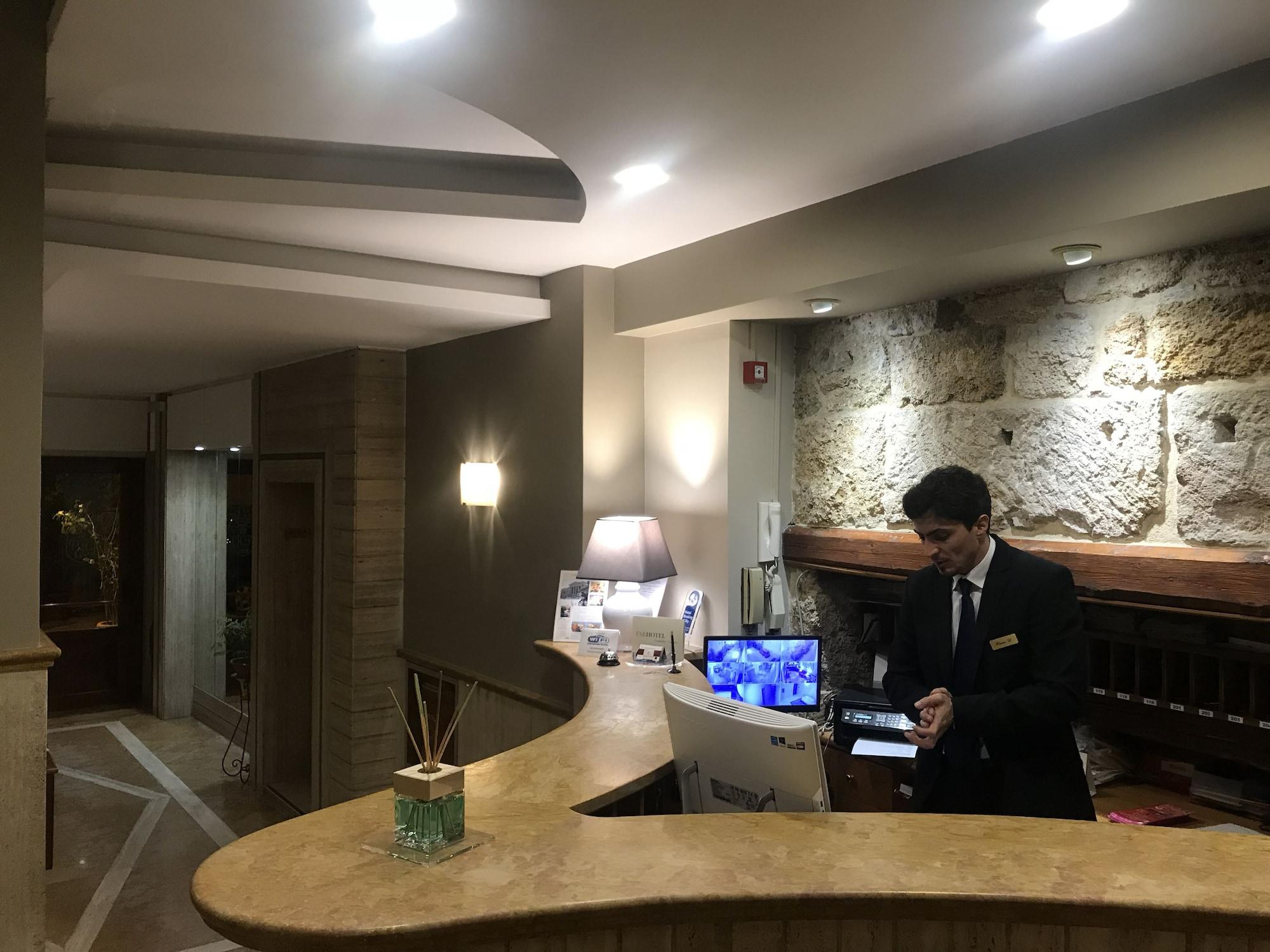 Vista Lobby Hotel Posta