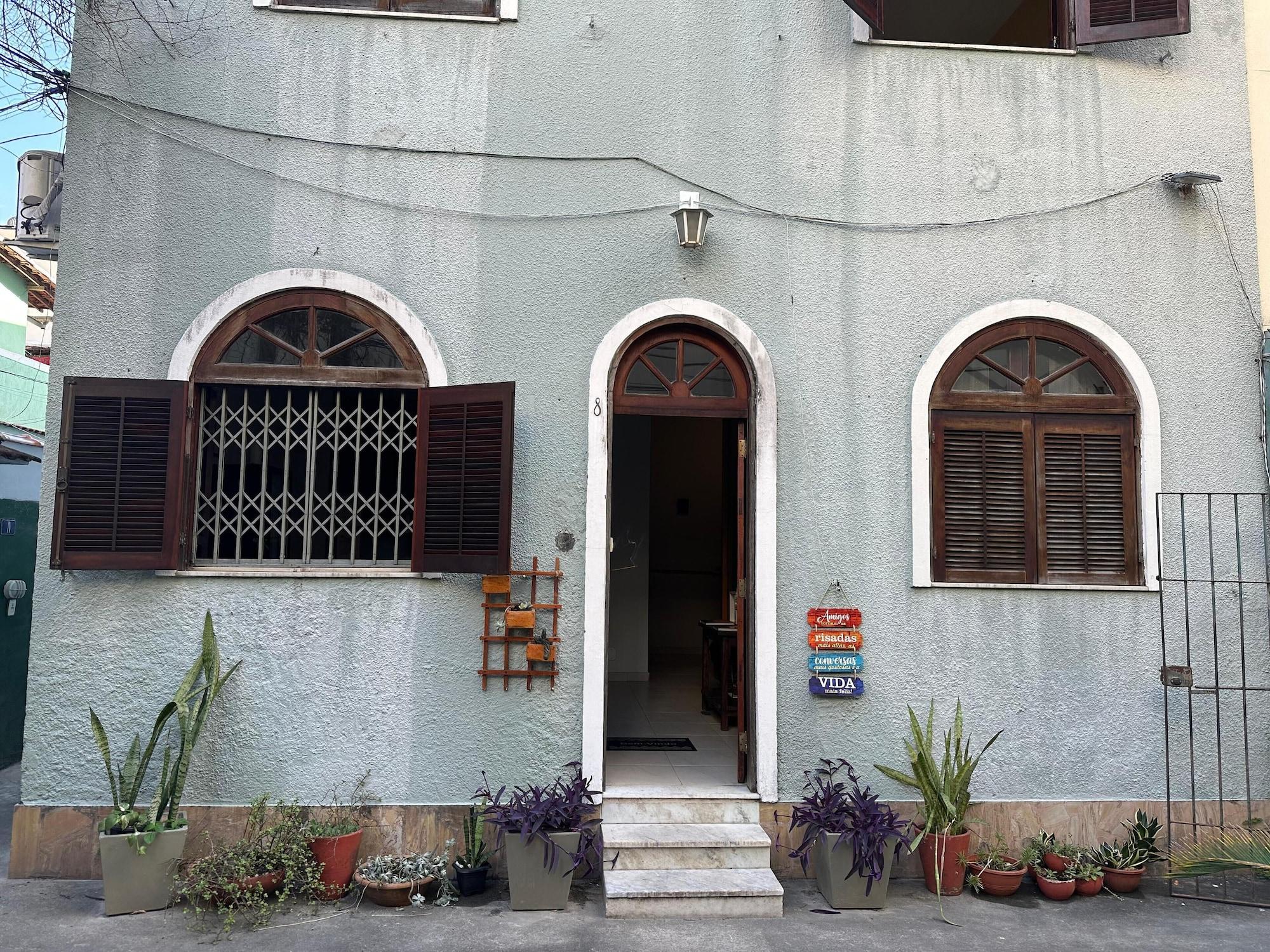 Varios Hostel Casa 8