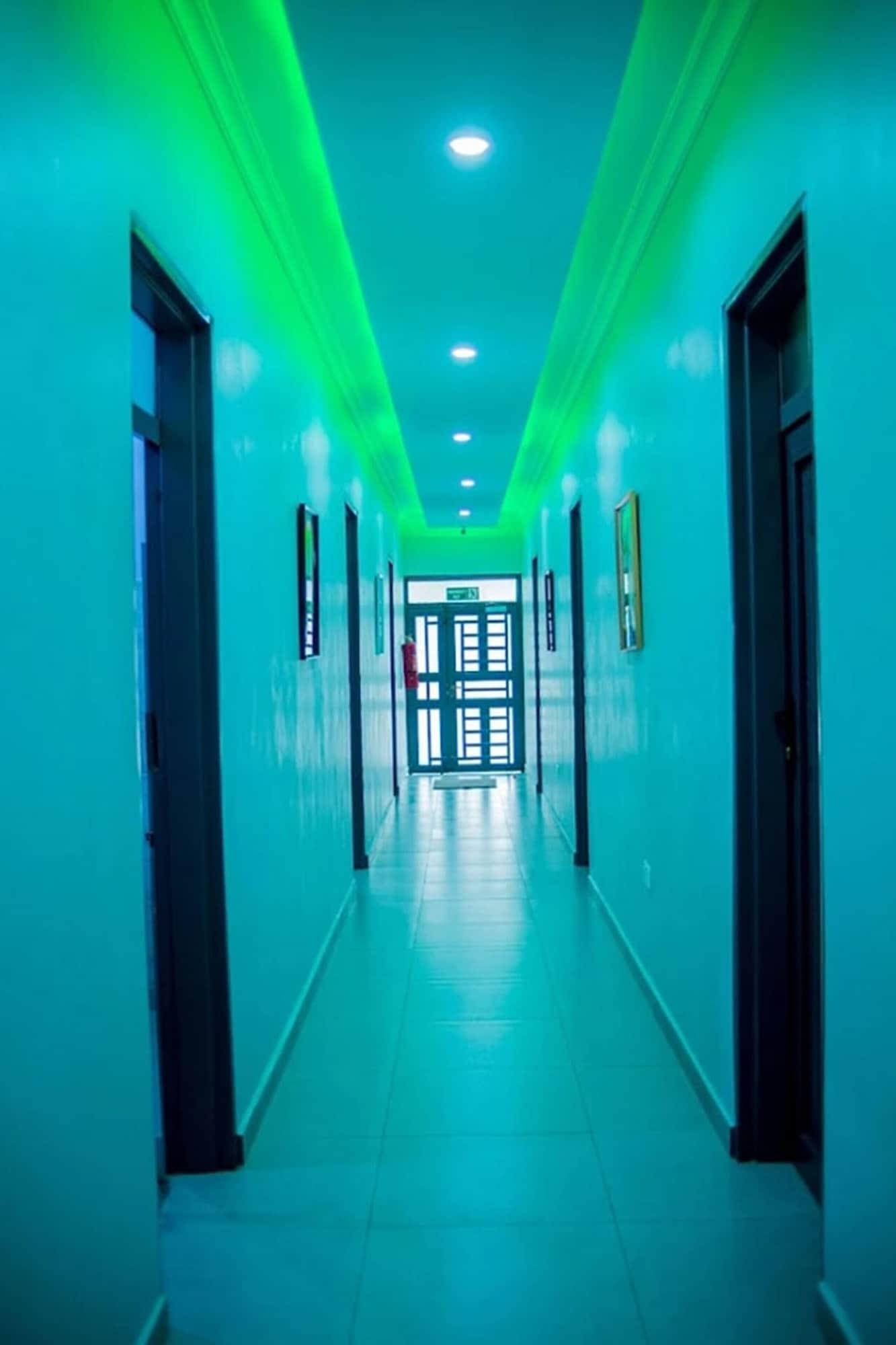 Varios STAY SIMPLE LODGE