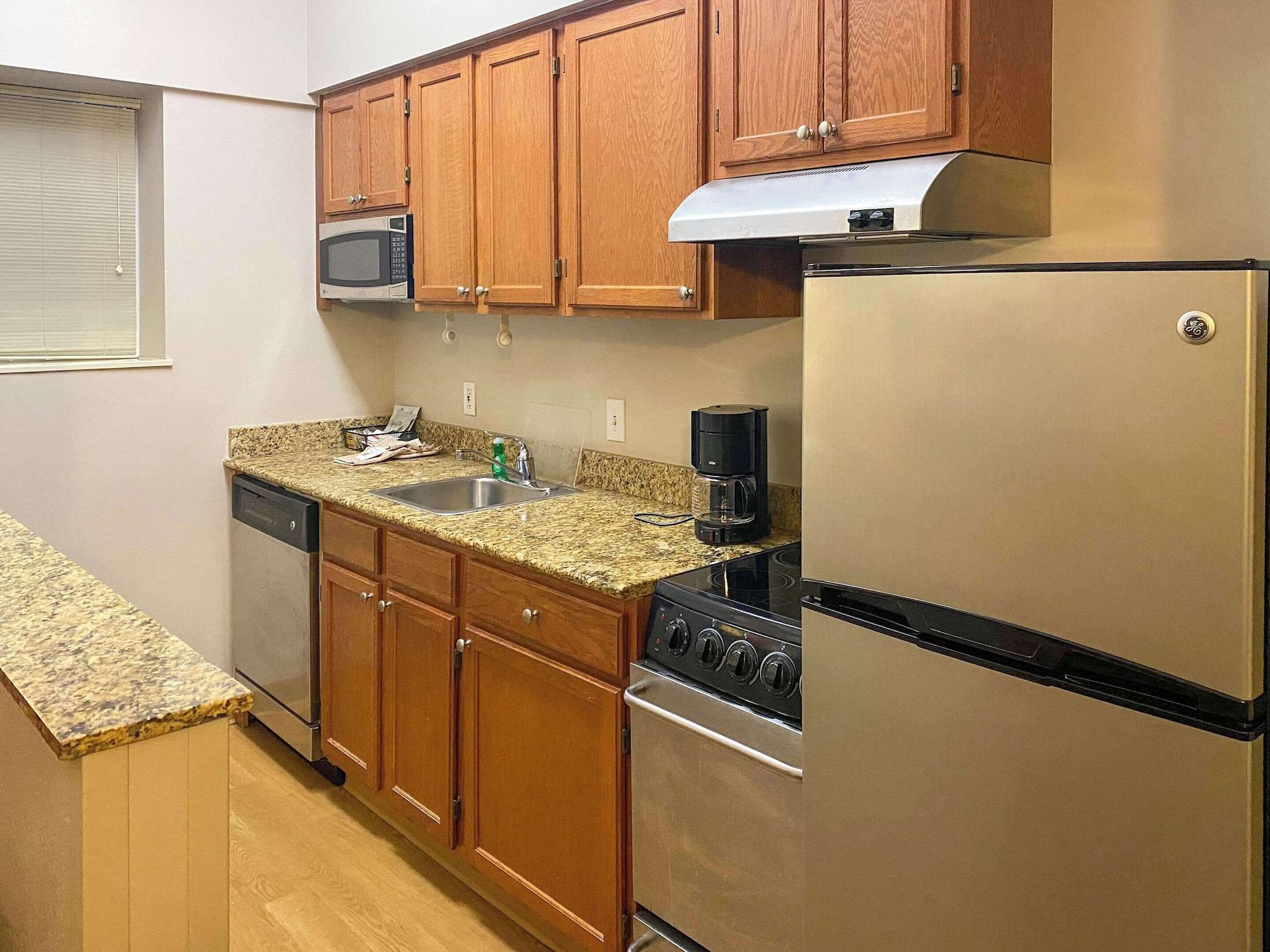 Varios MainStay Suites Middleburg Heights Cleveland Airport