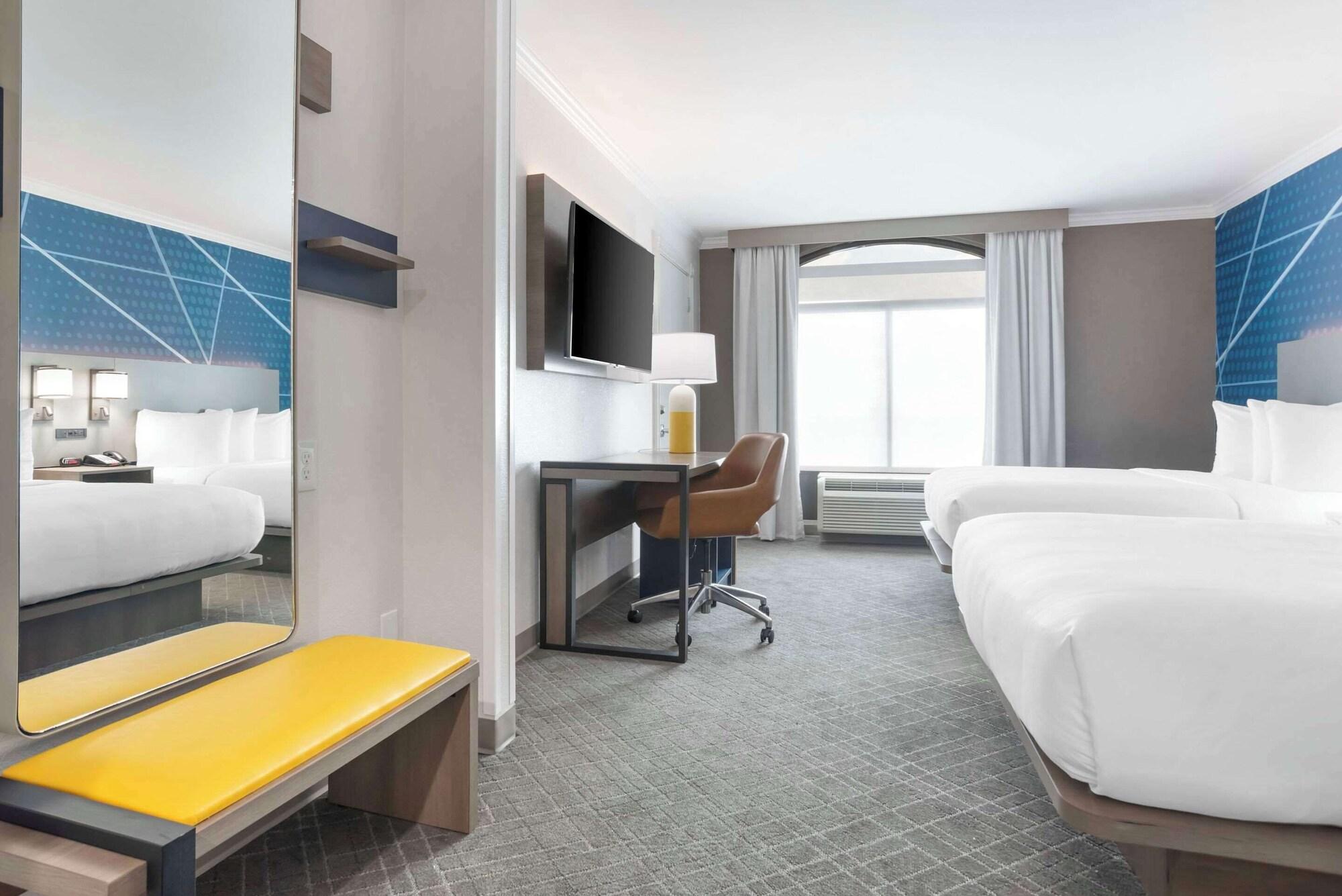 Habitación Comfort Inn & Suites New Orleans Airport North