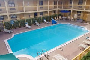 Alojamiento - QUALITY INN Aurora