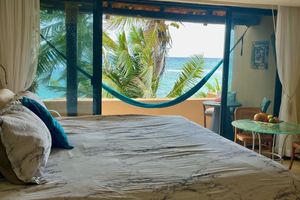 Alquiler Vacacional - Amazing Sea Views, 2 Large Terraces w Hammocks, King Bed