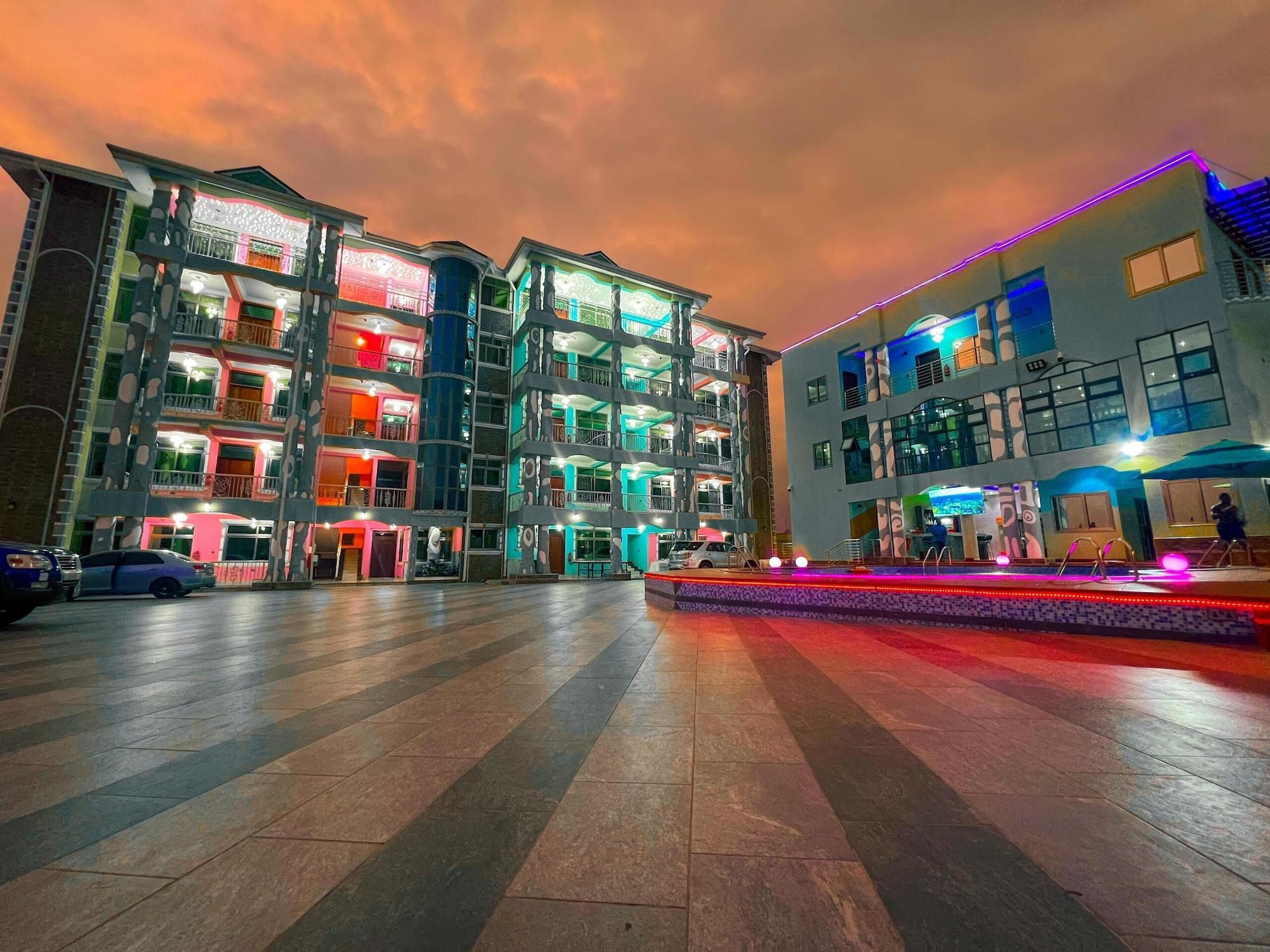 Vista Exterior Mercy Royal Heights