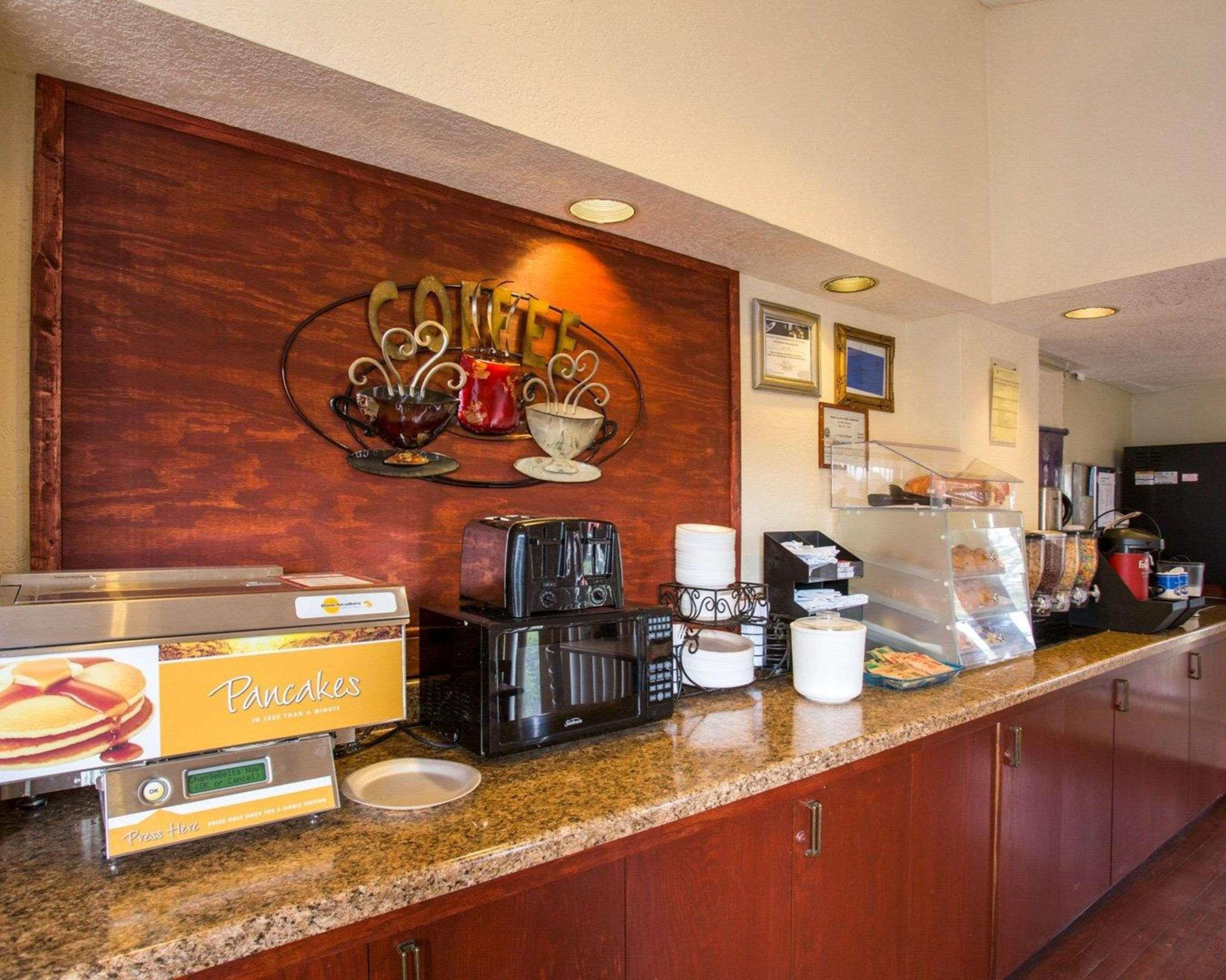 Restaurant Knights Inn College Station
