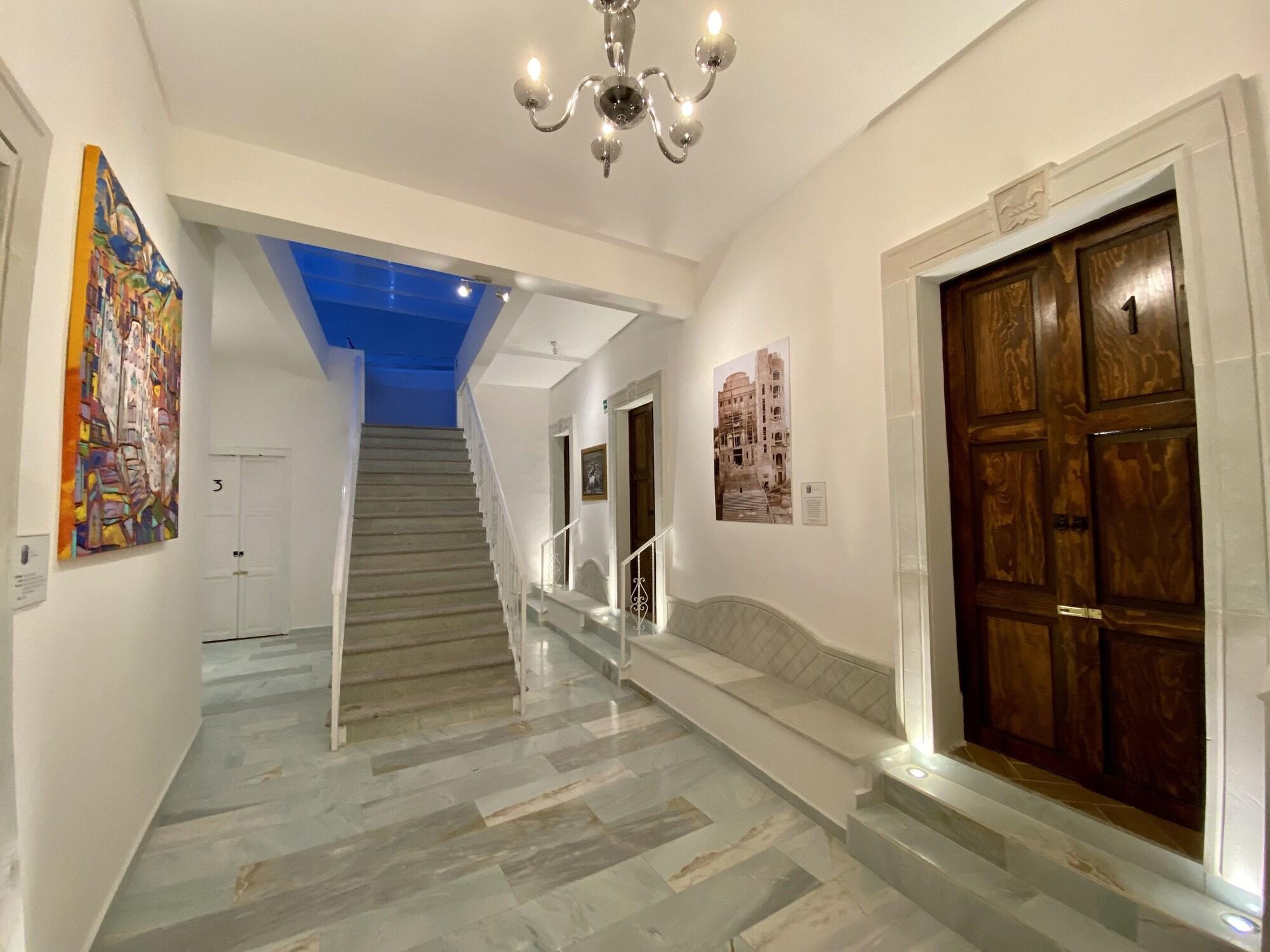 Vista Lobby Hotel Universidad