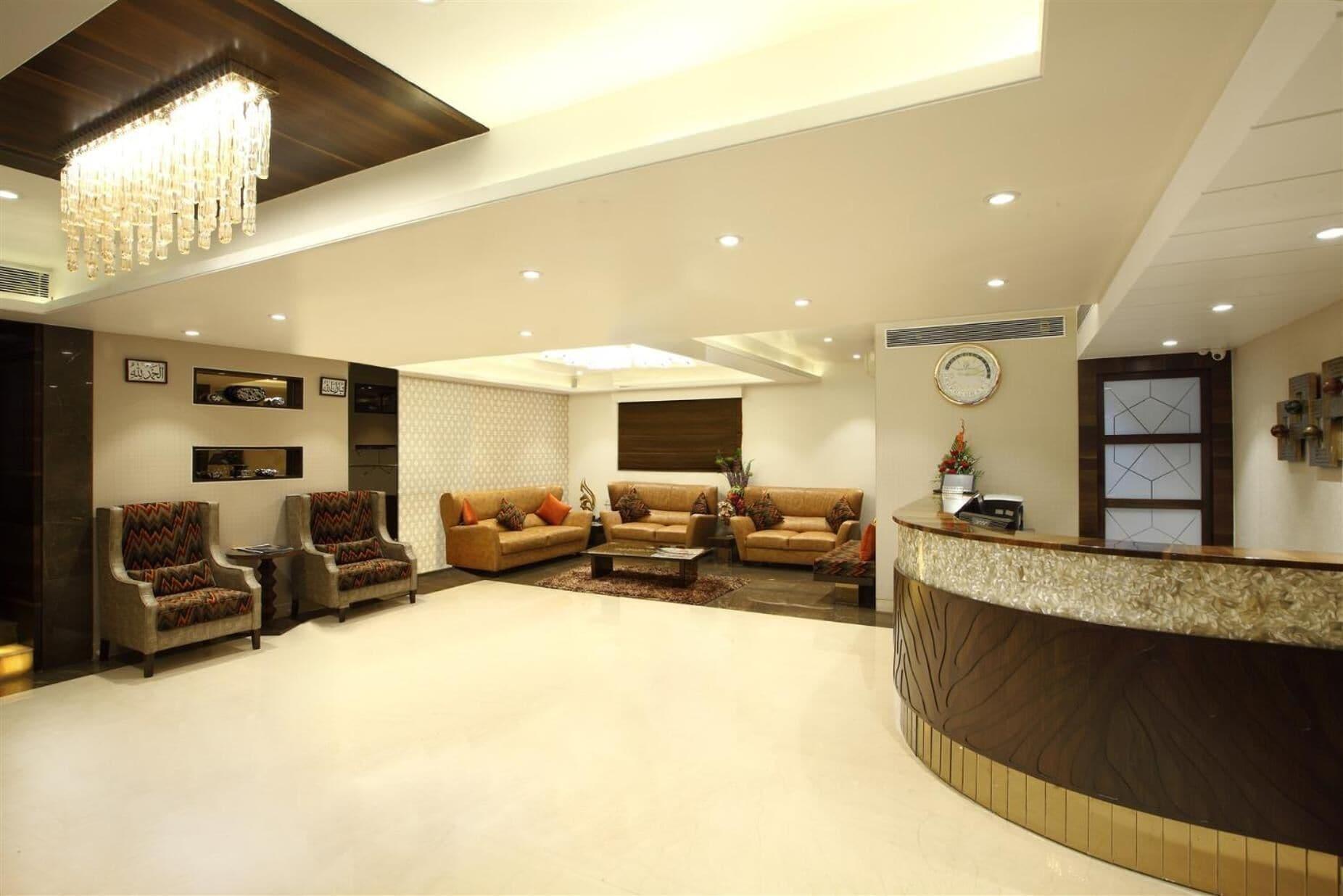 Vista Lobby Hotel Suba Palace