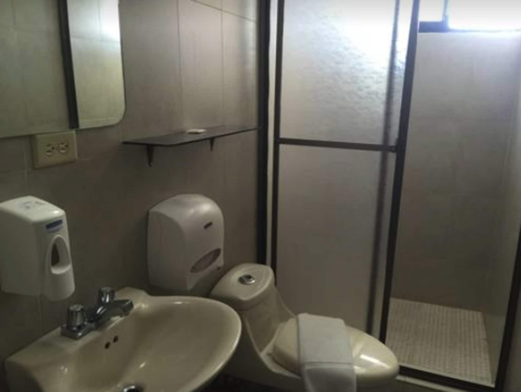 Equipamiento de Habitación Hotel Lleras