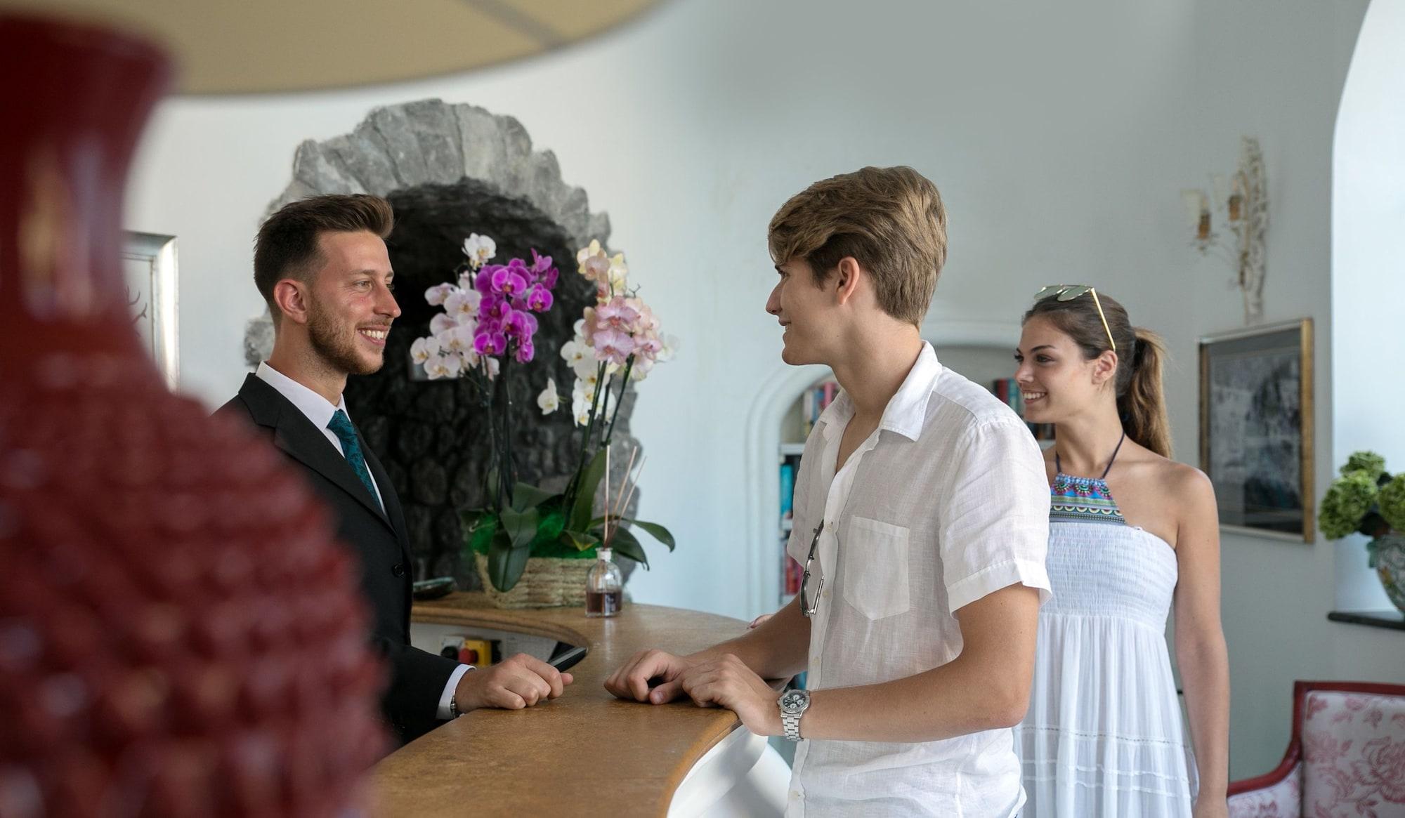 Vista Lobby Villa Corallium