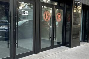 Alojamiento - Regal Inn & Suites New York LaGuardia Hotel