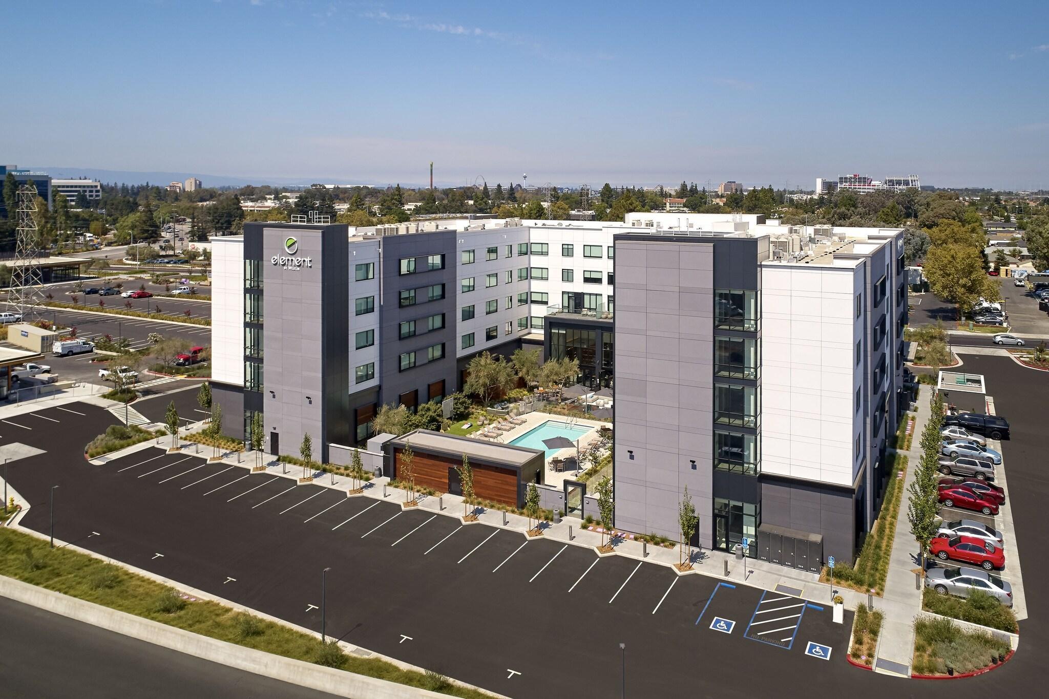 Vista Exterior Element Santa Clara