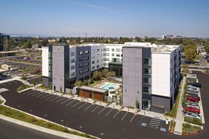 Alojamiento - Element Santa Clara