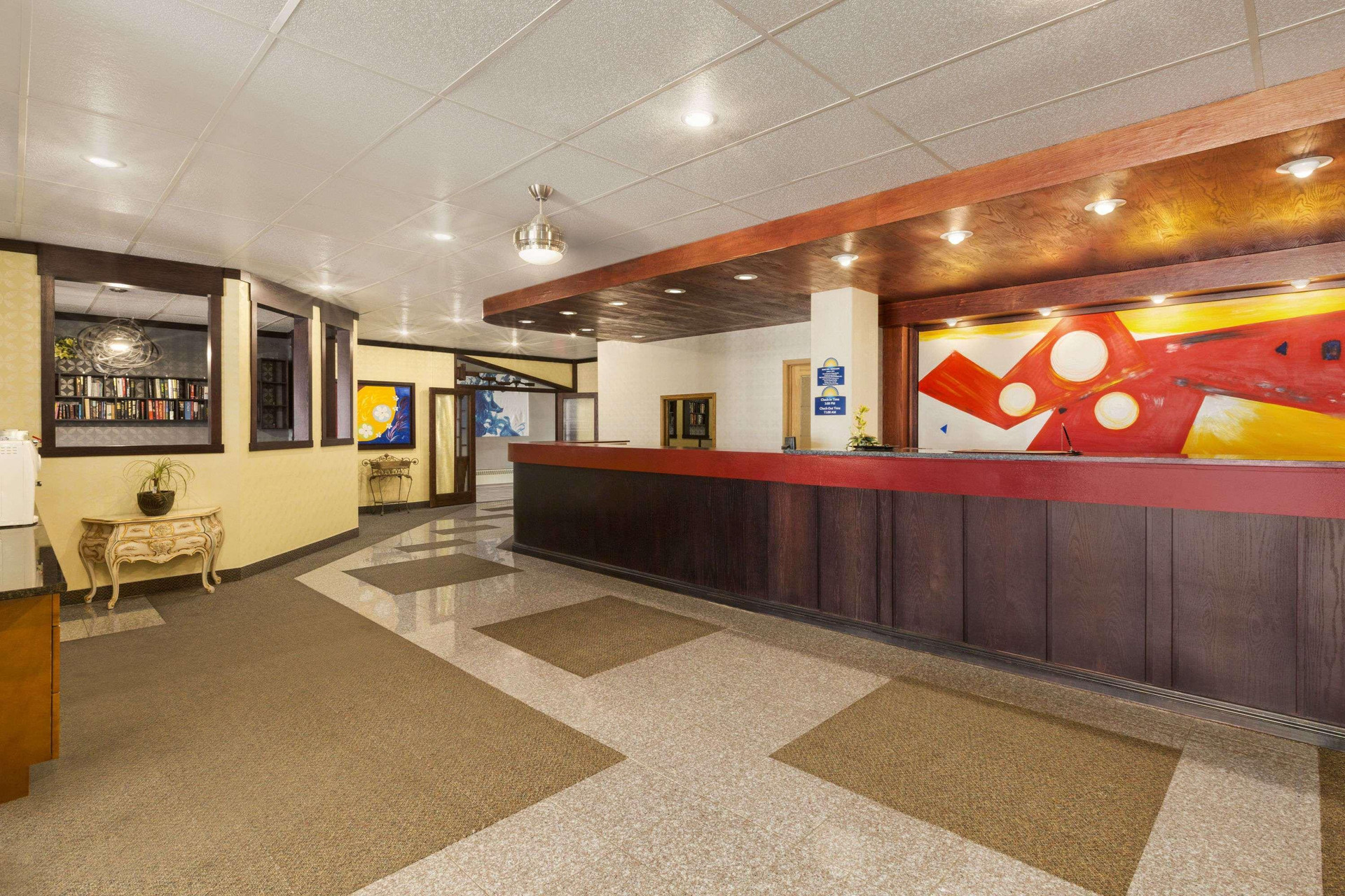 Vista Lobby Days Inn by Wyndham Vermilion