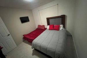 Alquiler Vacacional - House in residential area, near TSM