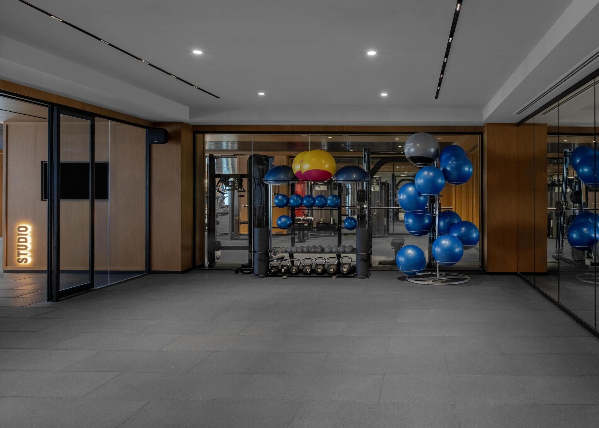 Gimnasio Altunizade Suites Istanbul, Curio Collection by Hilton