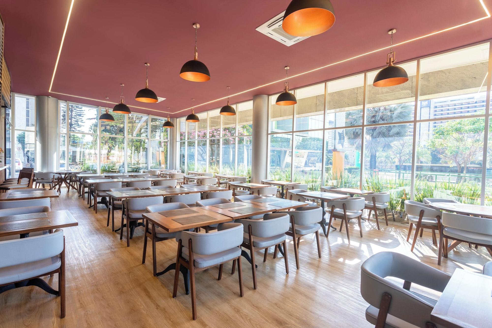 Restaurant Tryp by Wyndham Brasília Nações