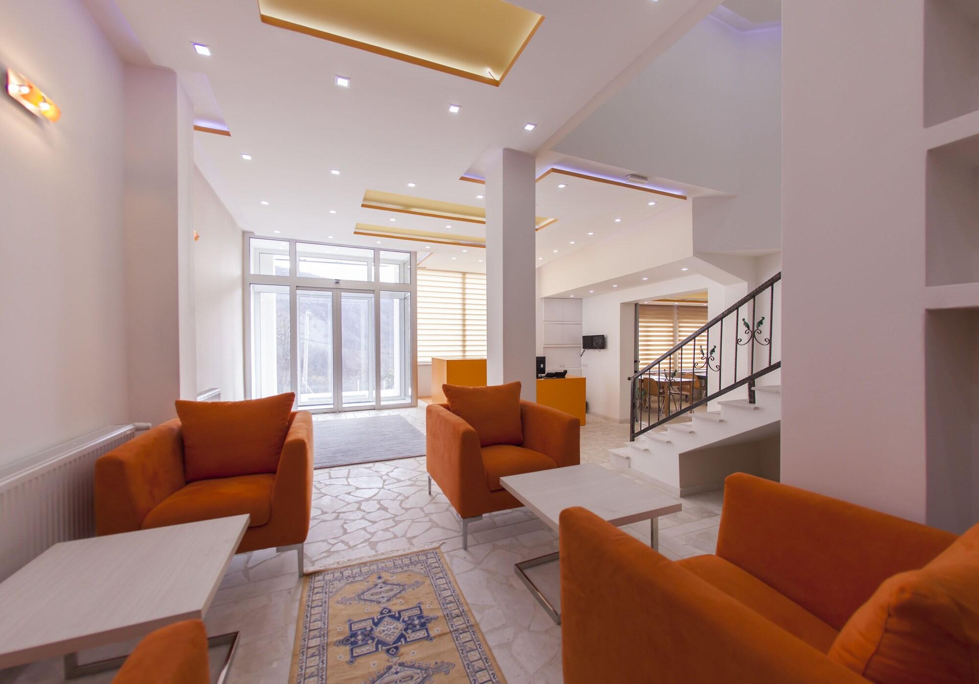 Vista Lobby Hayat Hills