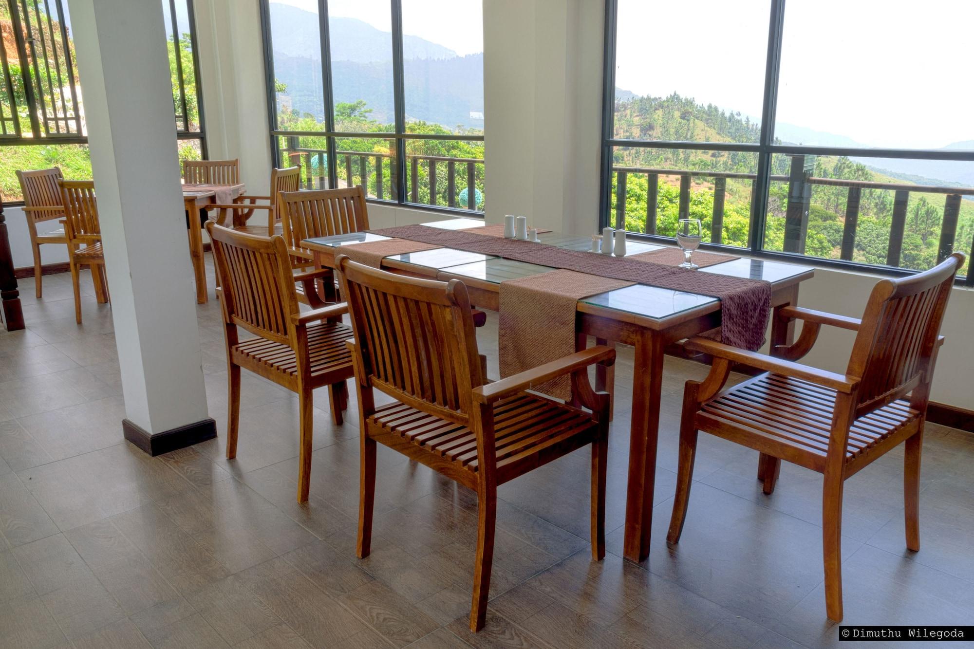 Varios Shanthi Uyana