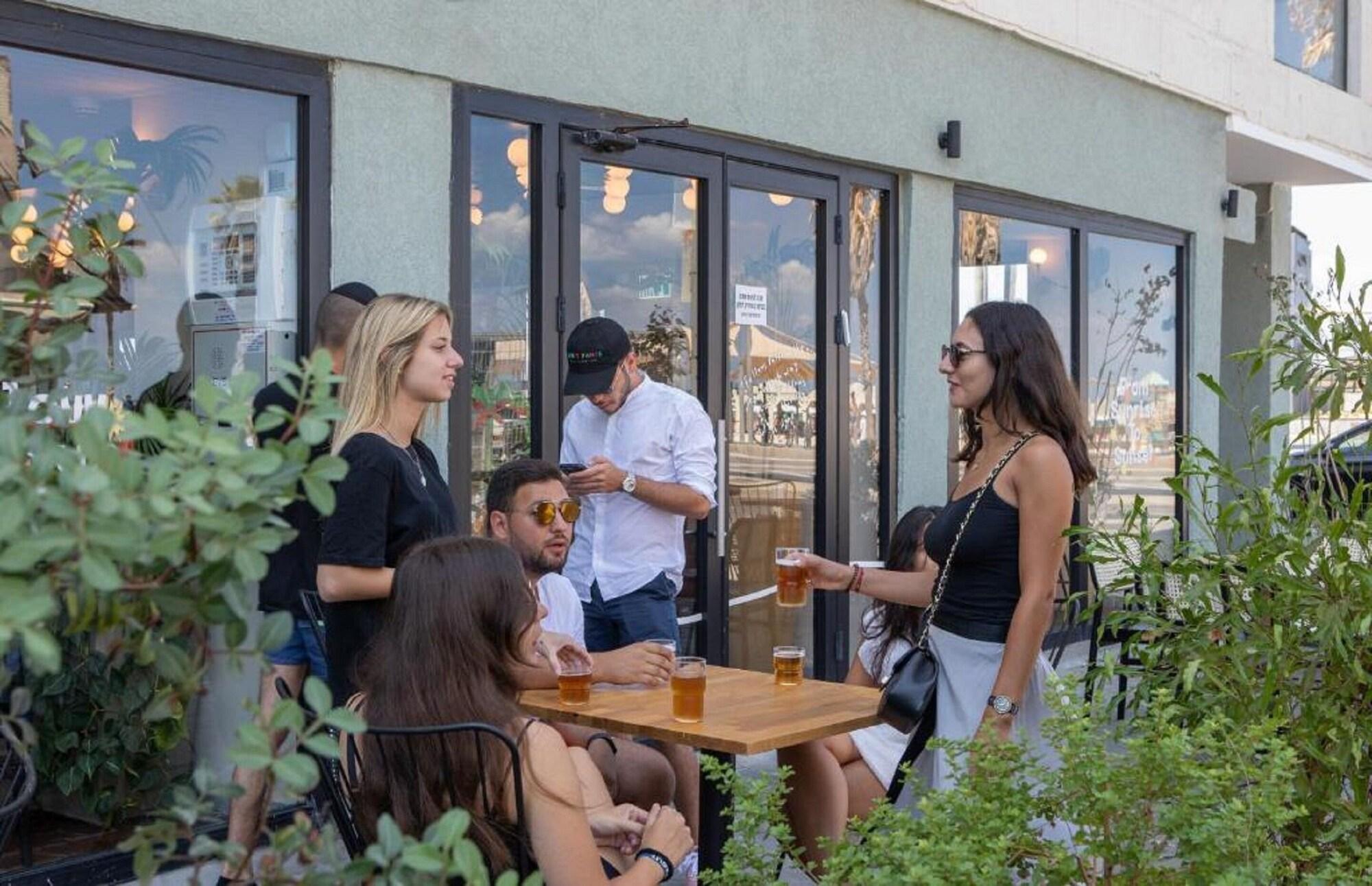 Restaurant 180 Boutique Hostel