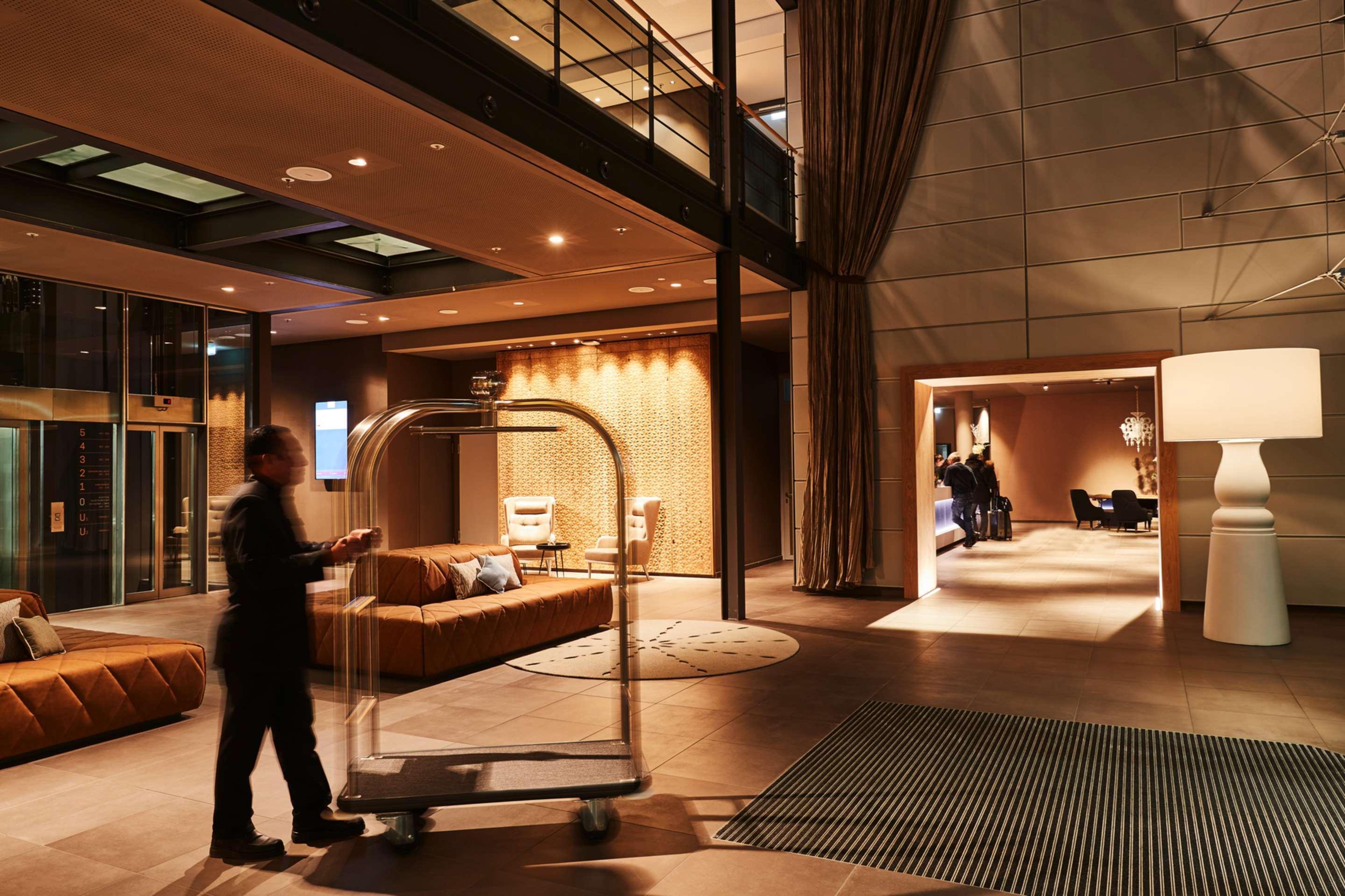 Vista Lobby Steigenberger Hotel München