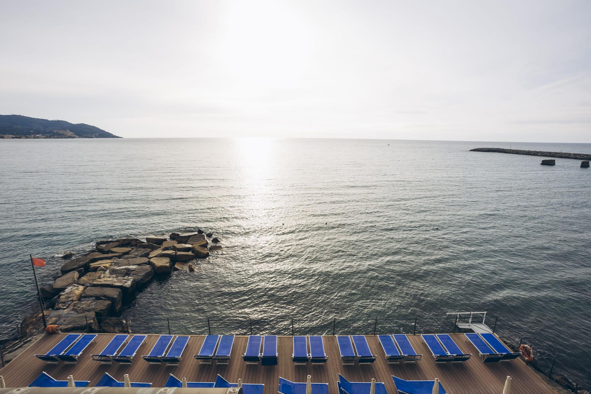 Playa Arc en Ciel Hotel