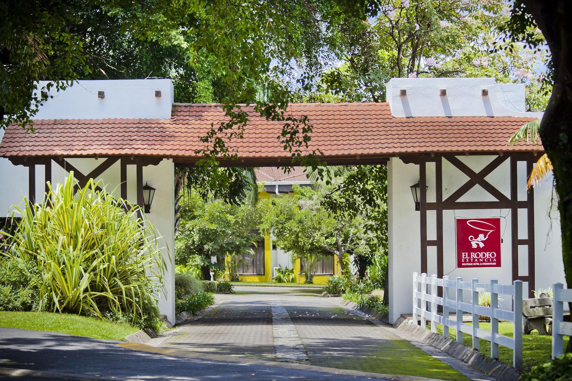 Vista Exterior El Rodeo Estancia Boutique Hotel & Steakhouse
