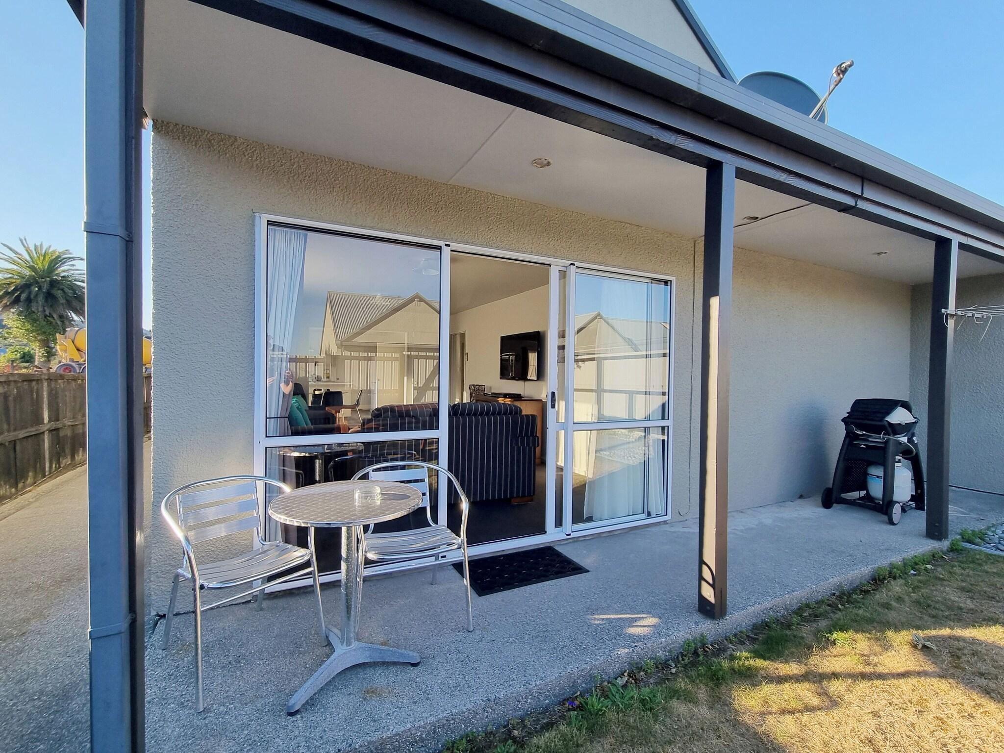 Varios ASURE Gables Motor Lodge