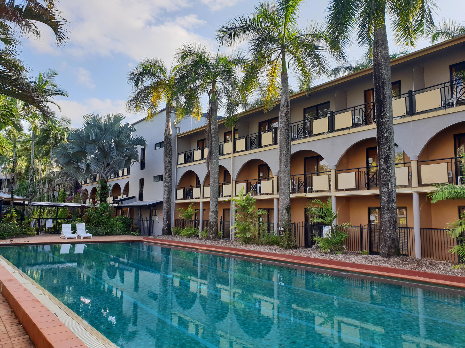 Vista Exterior Palm Royale Cairns