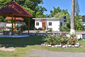 Alquiler Vacacional - Cozy Cottage, 5 minutes walk to beach, beautiful garden perfect relaxation spot