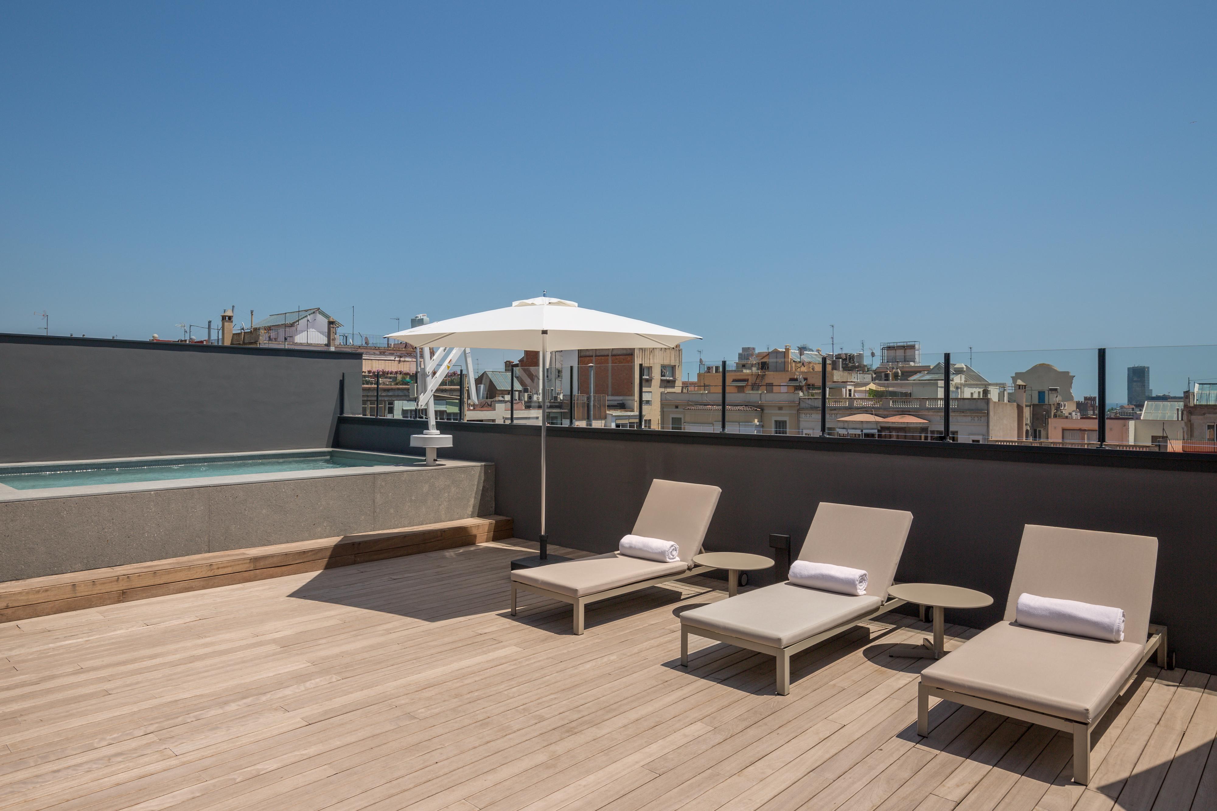 Vista Piscina Room Mate Collection Gerard, Barcelona