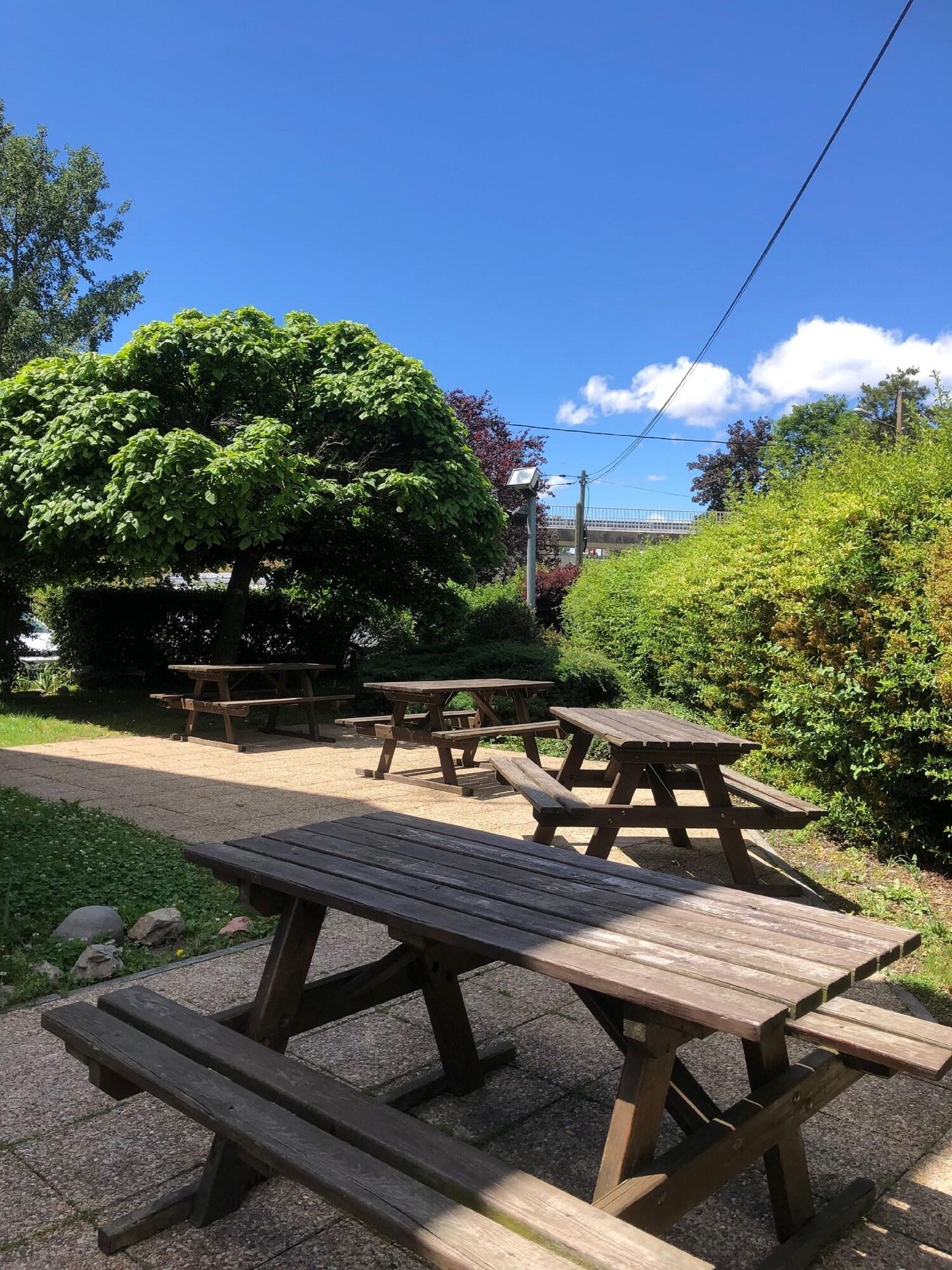 Varios Kyriad Direct Annemasse - Genève