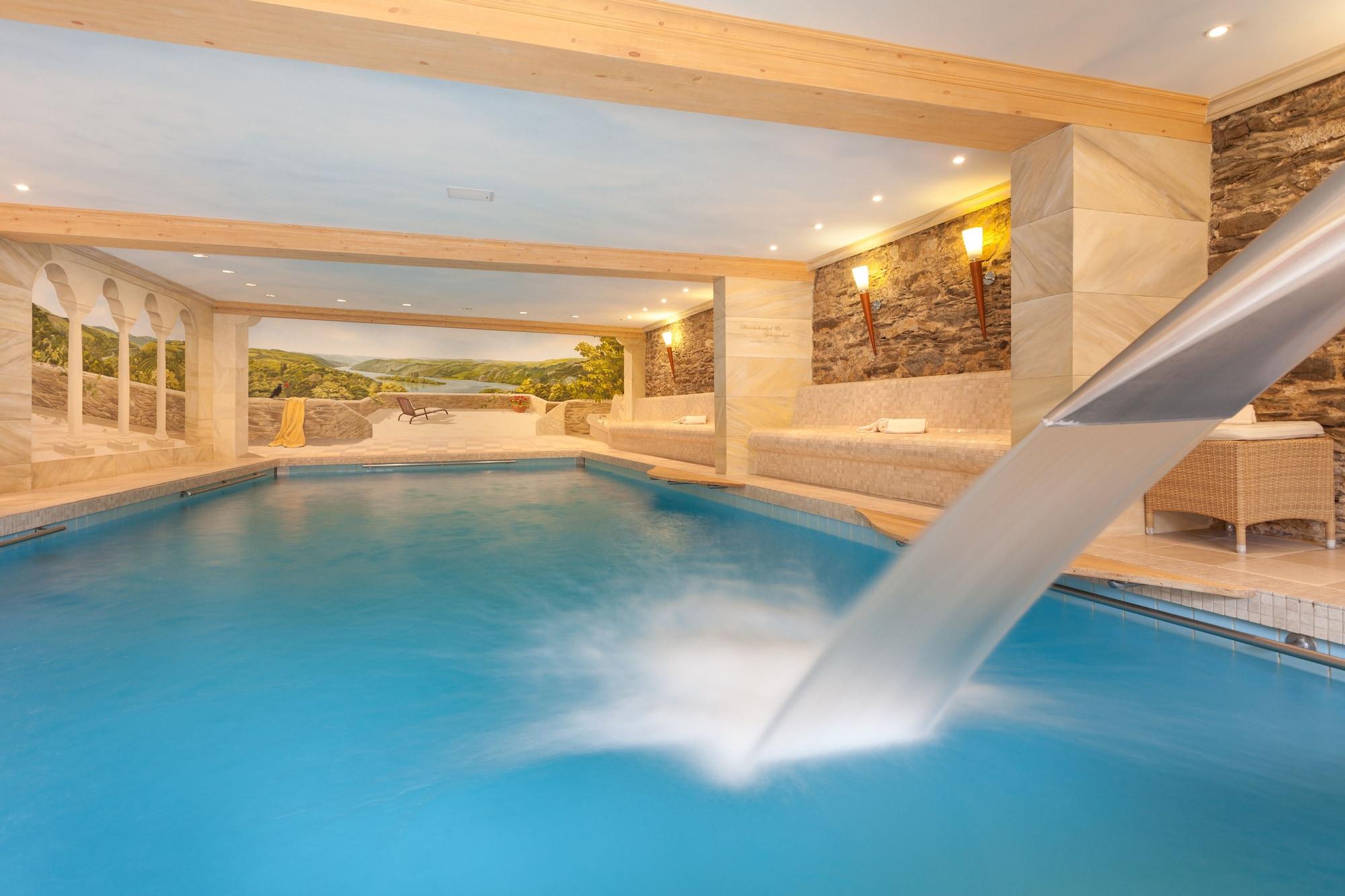 Vista Piscina Hotel Schloss Rheinfels