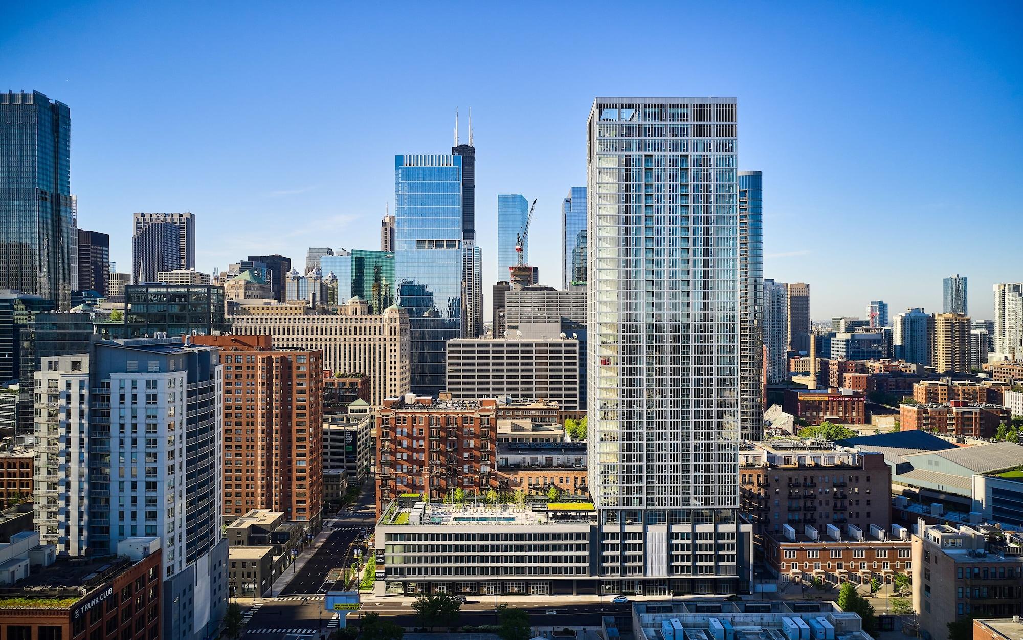 Vista Exterior Level Chicago - River North