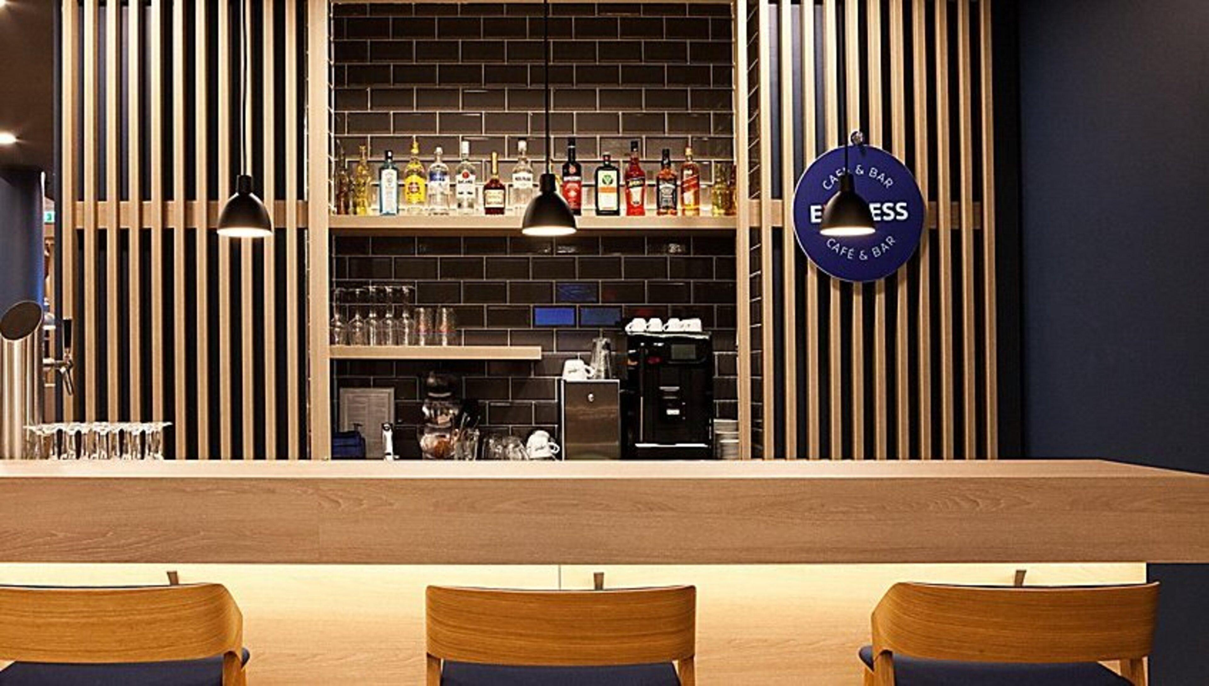 Bar/Salón Holiday Inn Express Remscheid by IHG