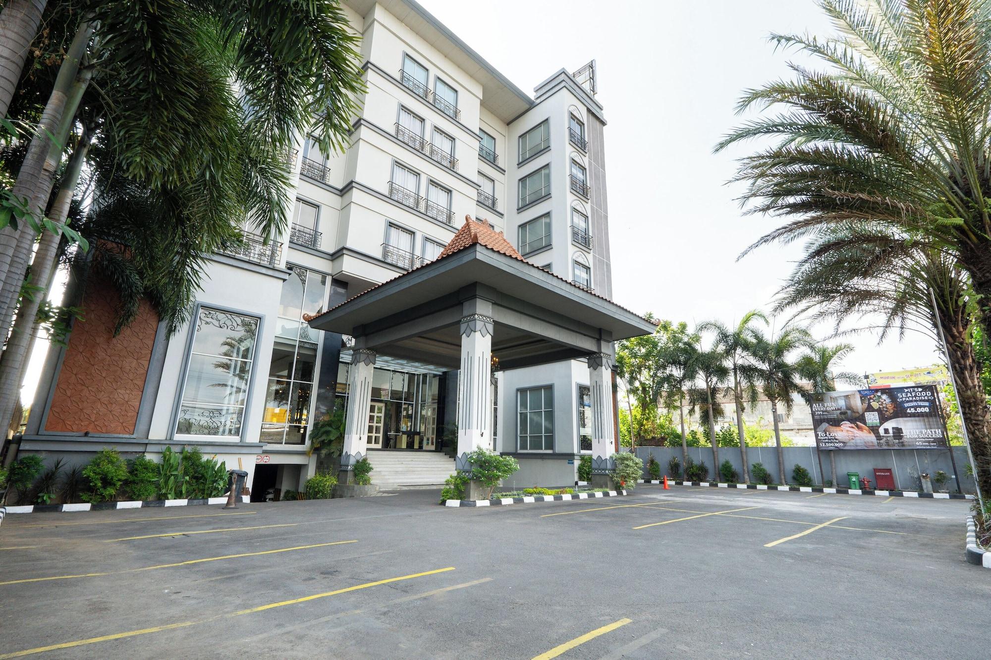 Vista Exterior Grand Serela Yogyakarta