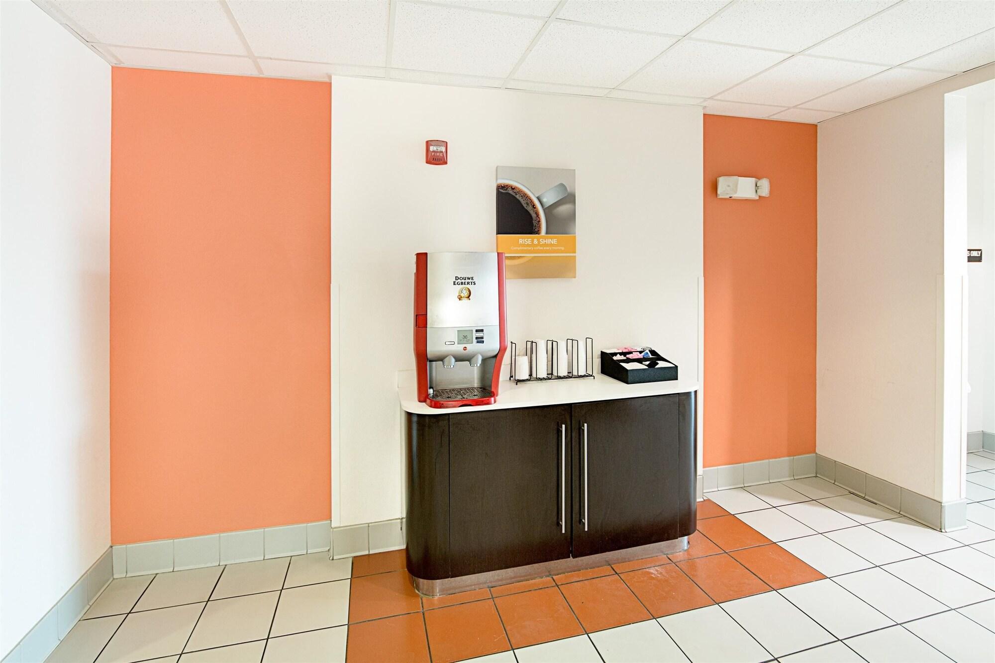 Vista Lobby Motel 6 Cleburne, TX