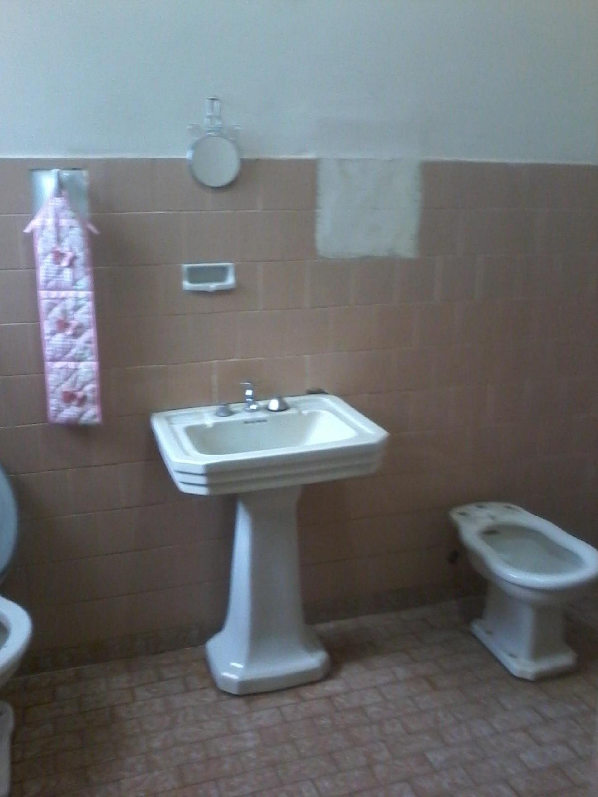 Baño Hostel Vila Tiberio