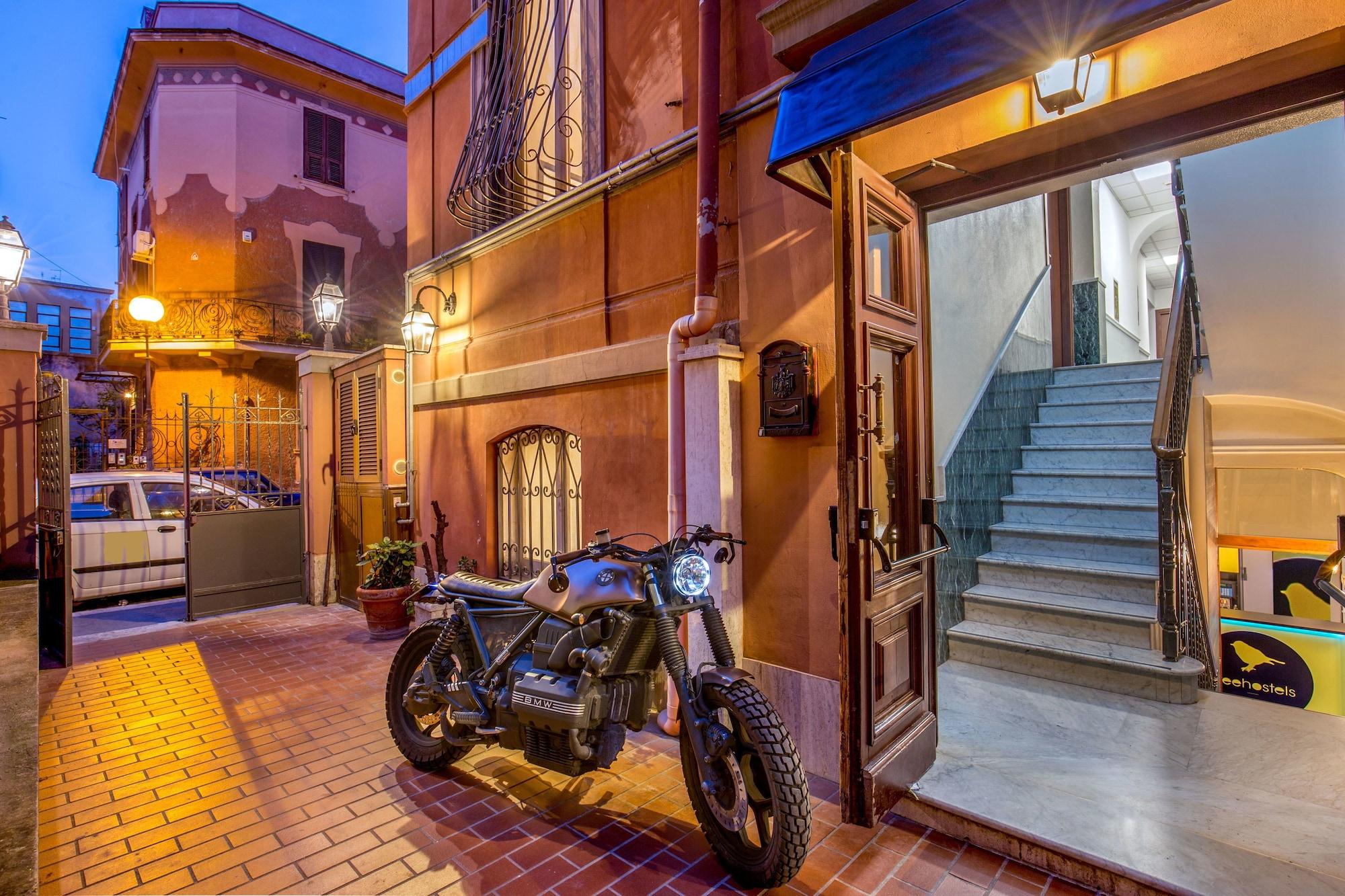 Vista Exterior Free Hostels Roma
