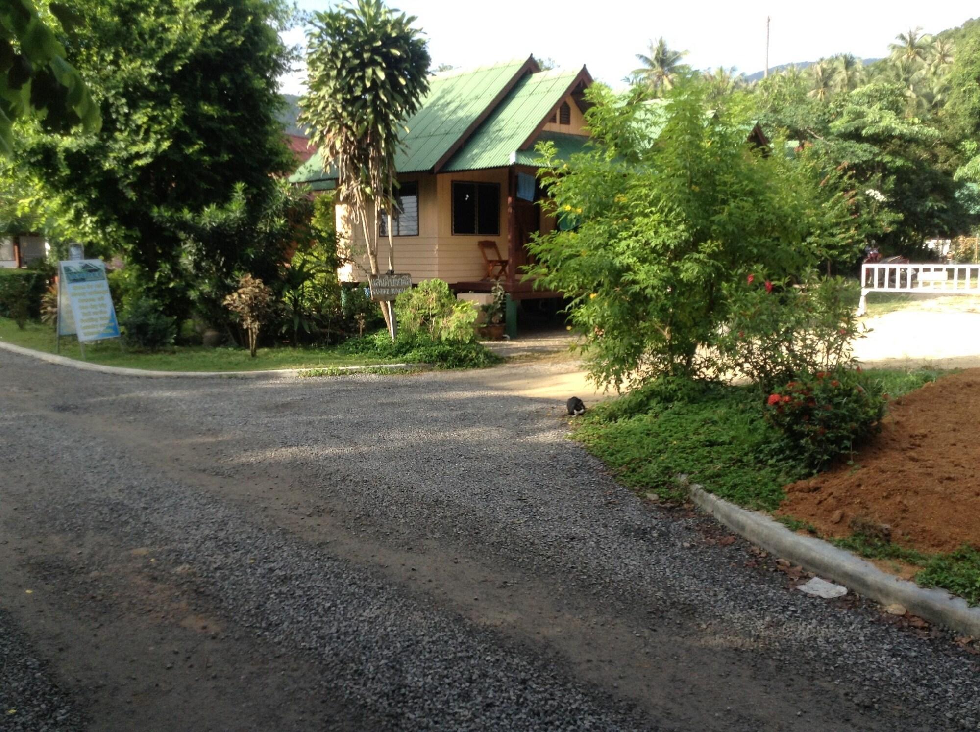 Vista Exterior Sandee Bungalows