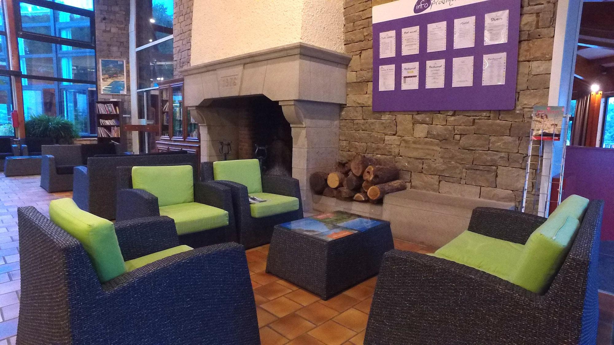 Vista Lobby VVF Aveyron Najac