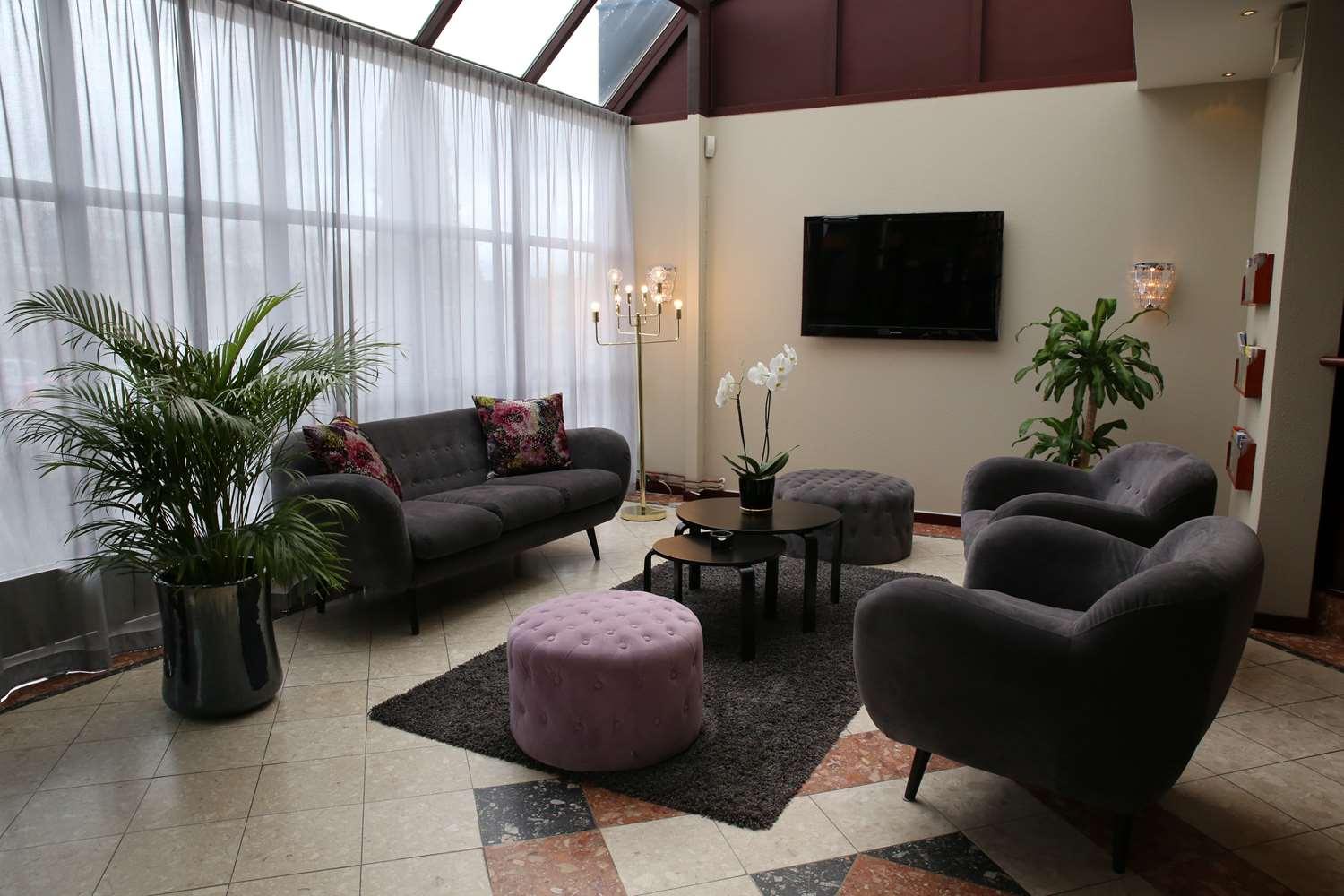 Vista Lobby Best Western Royal Star