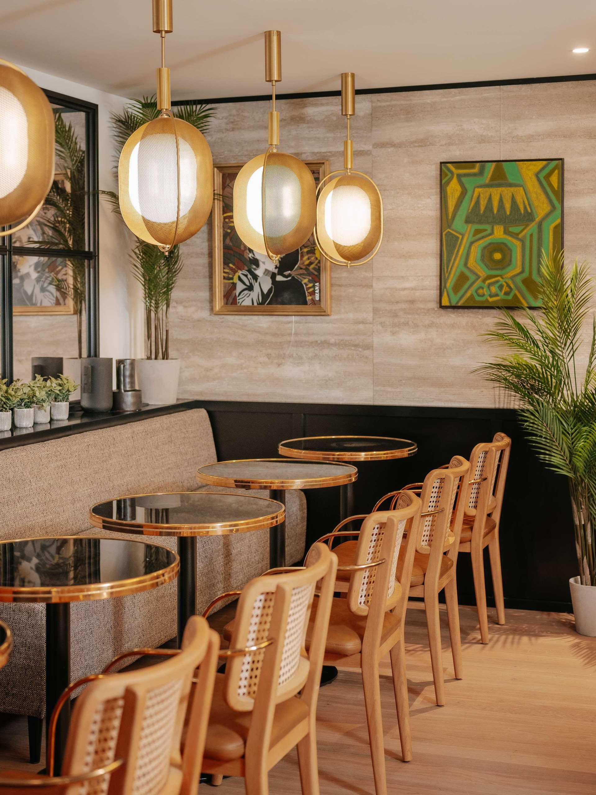 Vista Lobby Marty Hotel Bordeaux, Tapestry Collection by Hilton