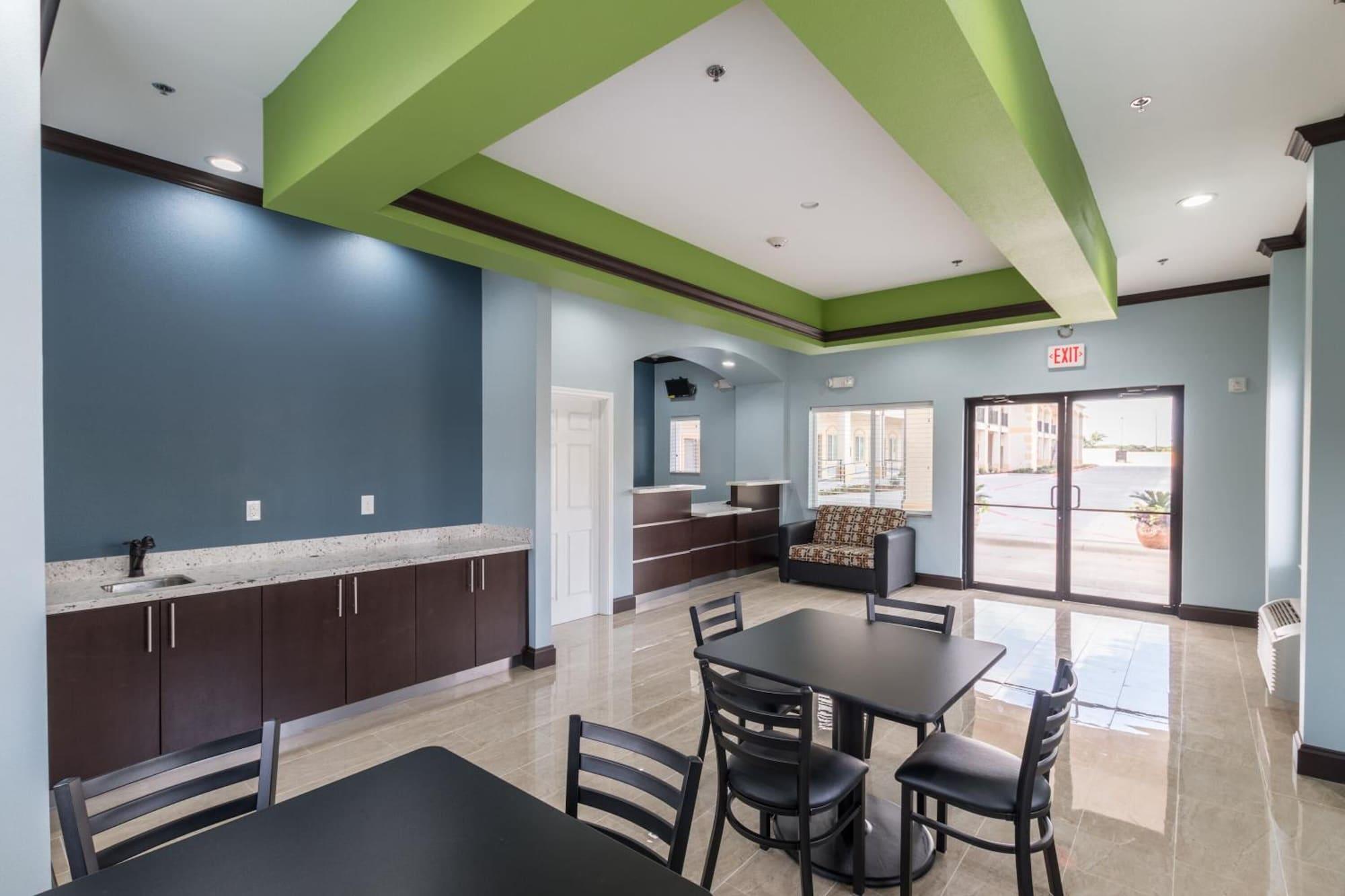 Restaurant Scottish Inns & Suites