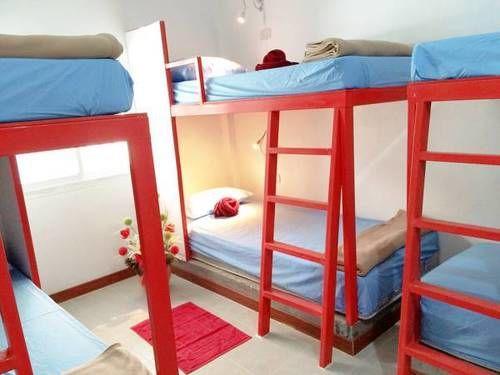 Varios Asleep Hostel
