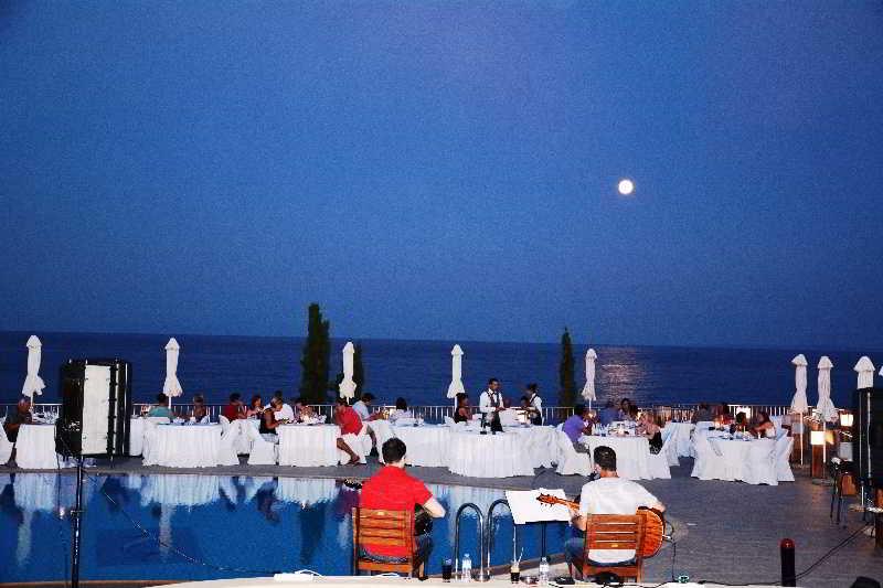 Vista Piscina Regina dell Acqua Resort