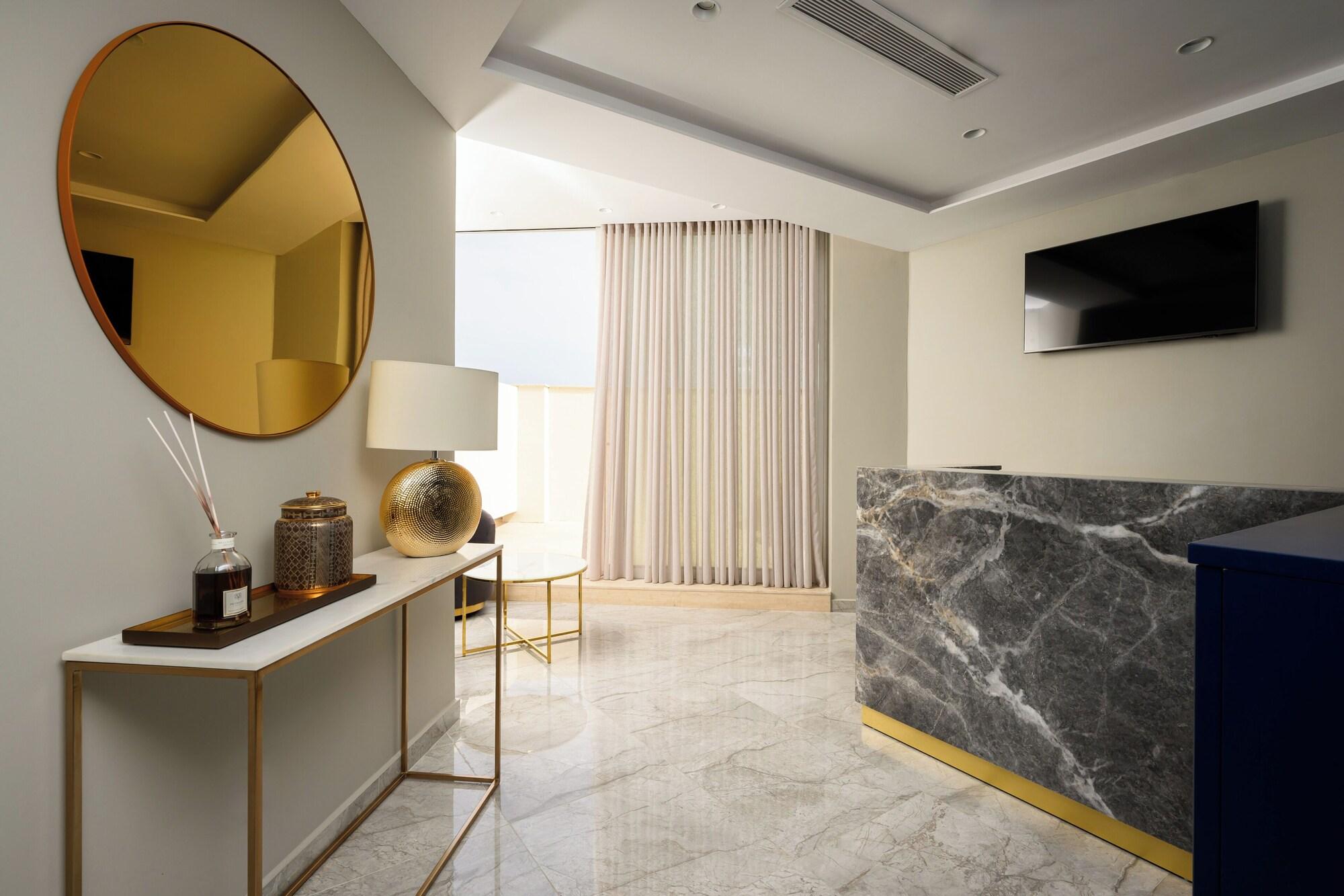 Vista Lobby XVI Suites