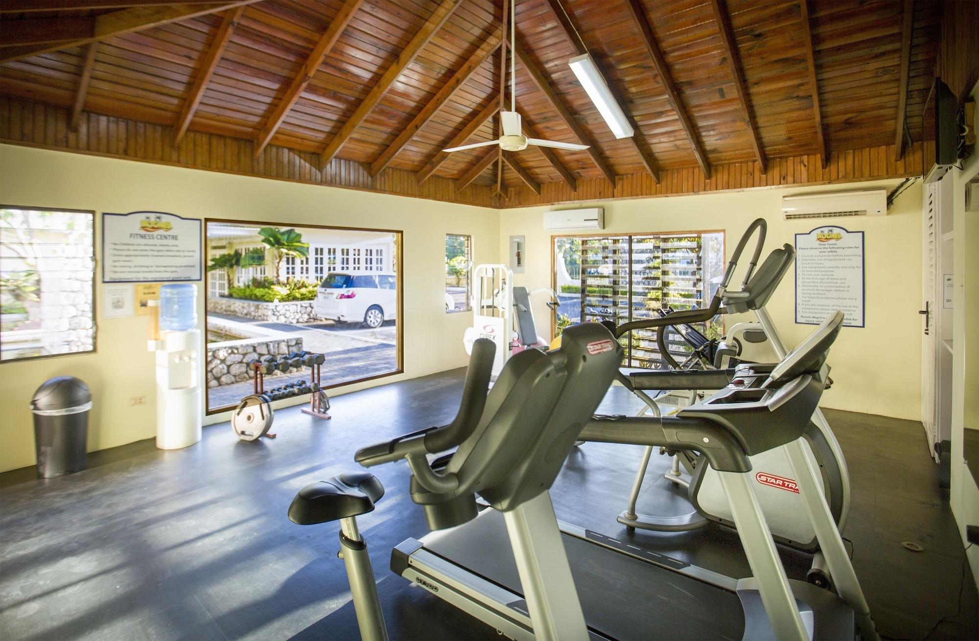 Gimnasio Rooms on the Beach Negril