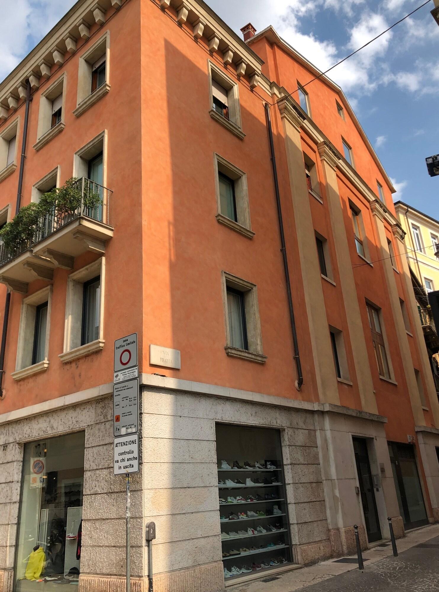 Vista Exterior Verona Romana Apartments